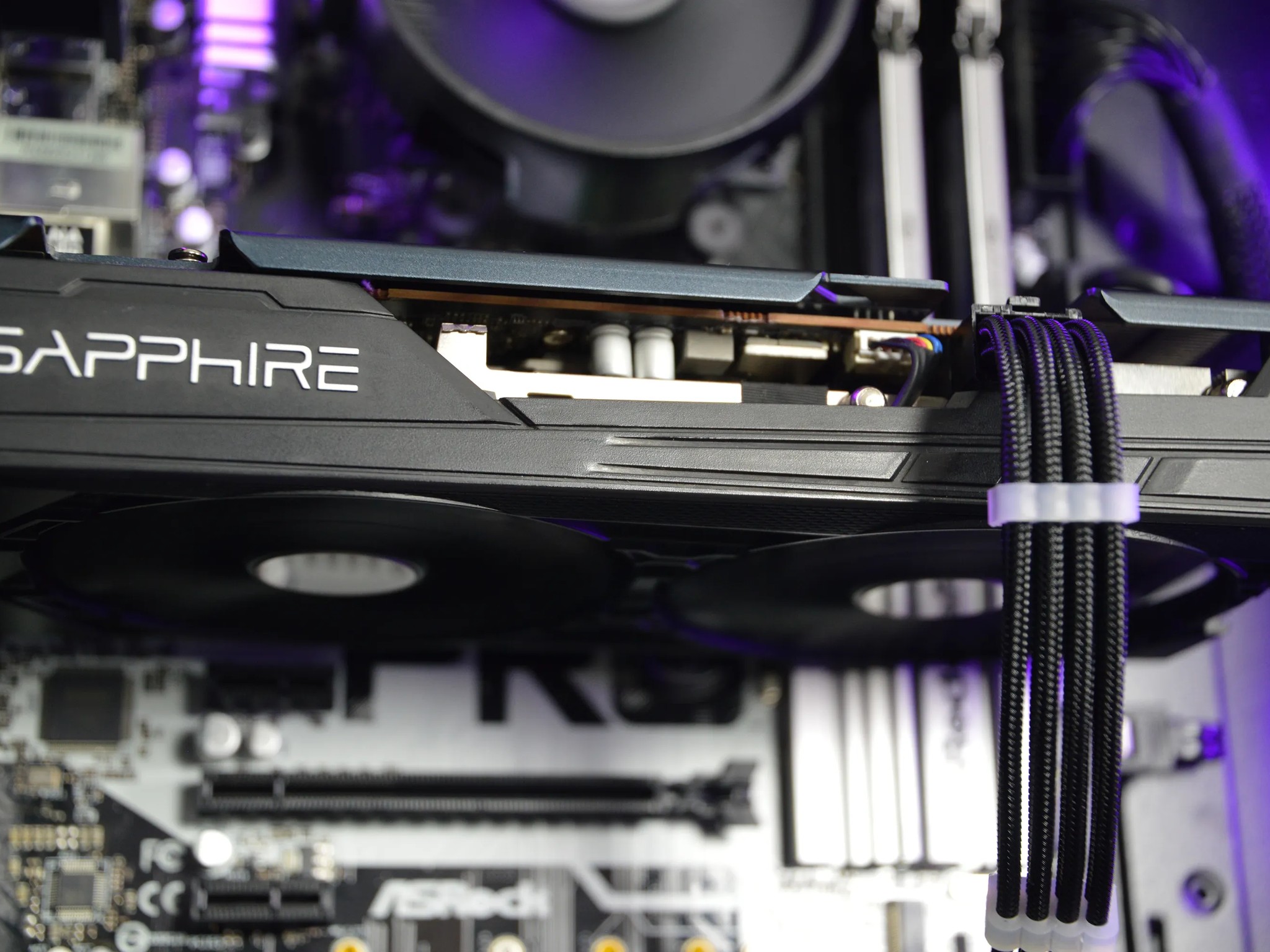 ⚫🌌| RX 5500XT 8GB | RYZEN 5 1600 | 16GB DDR4 RAM | 256GB NVME SSD + 1TB HDD | Midnight Nova |