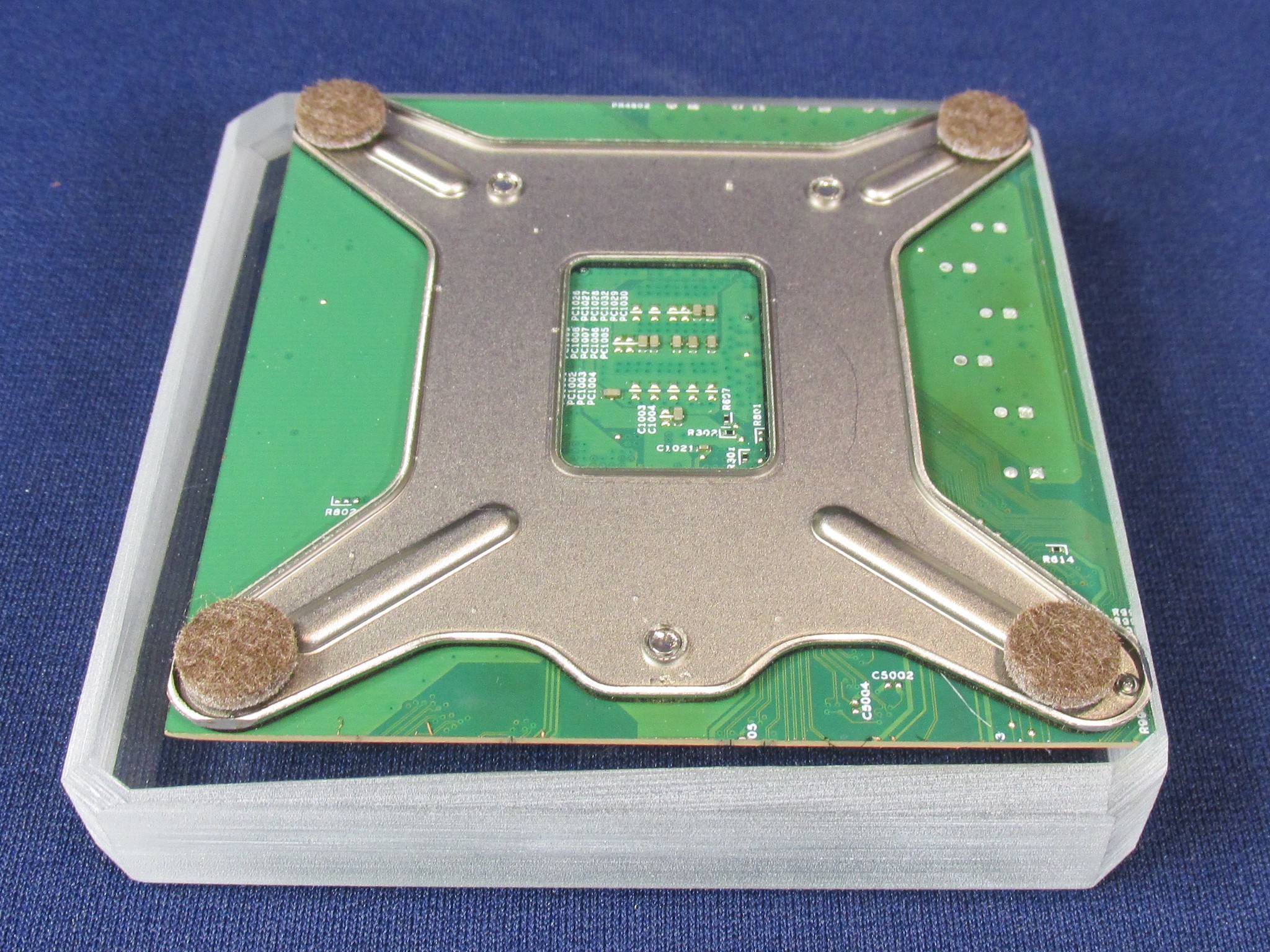 Handmade Clear Epoxy Resin Coaster With Intel Core i3-8100 CPU (SR3N5) & Motherboard