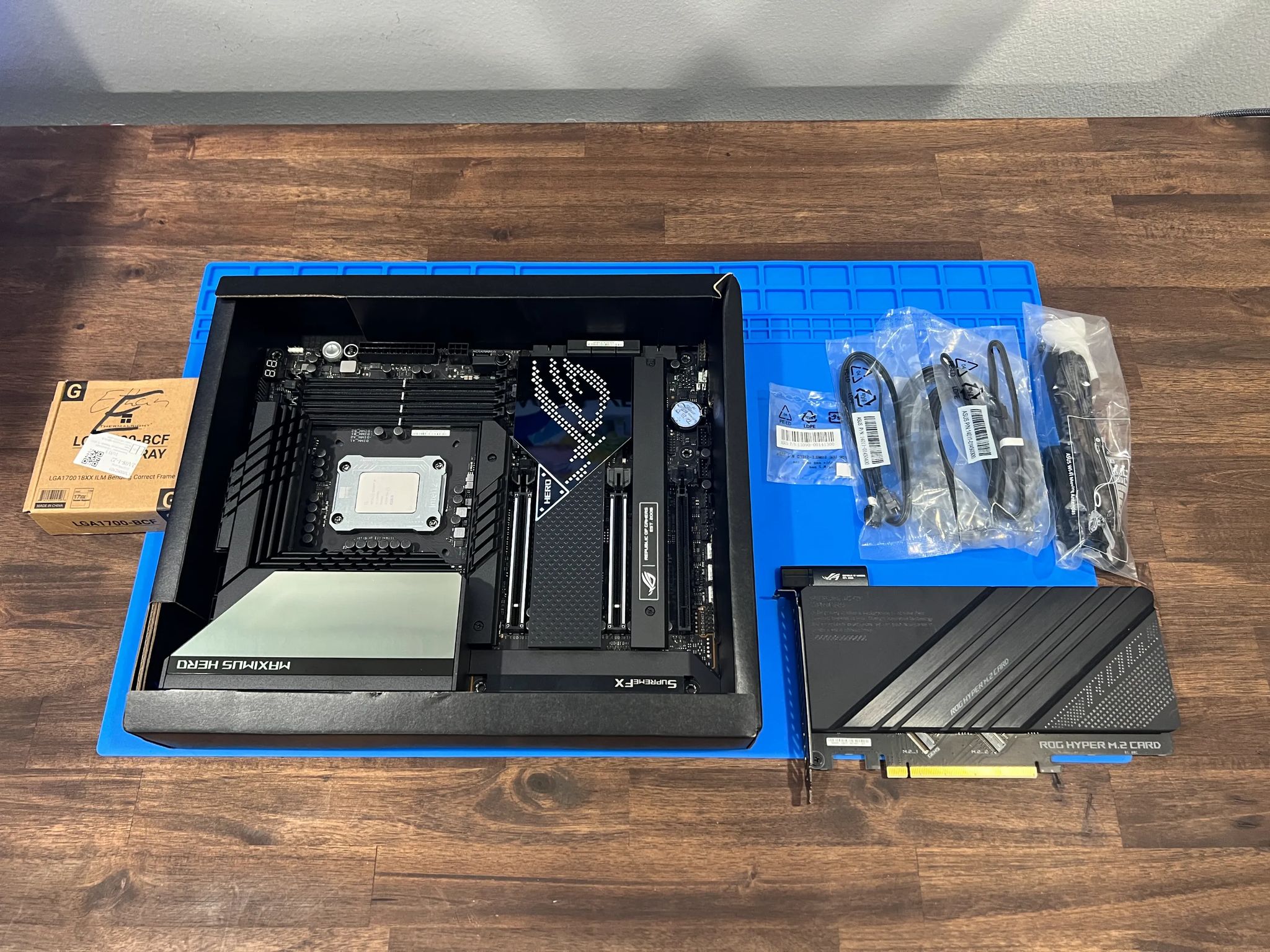 INTEL CORE i9 13900K With ASUS ROG MAXIMUS Z690 HERO and INTEL CONTACT FRAME