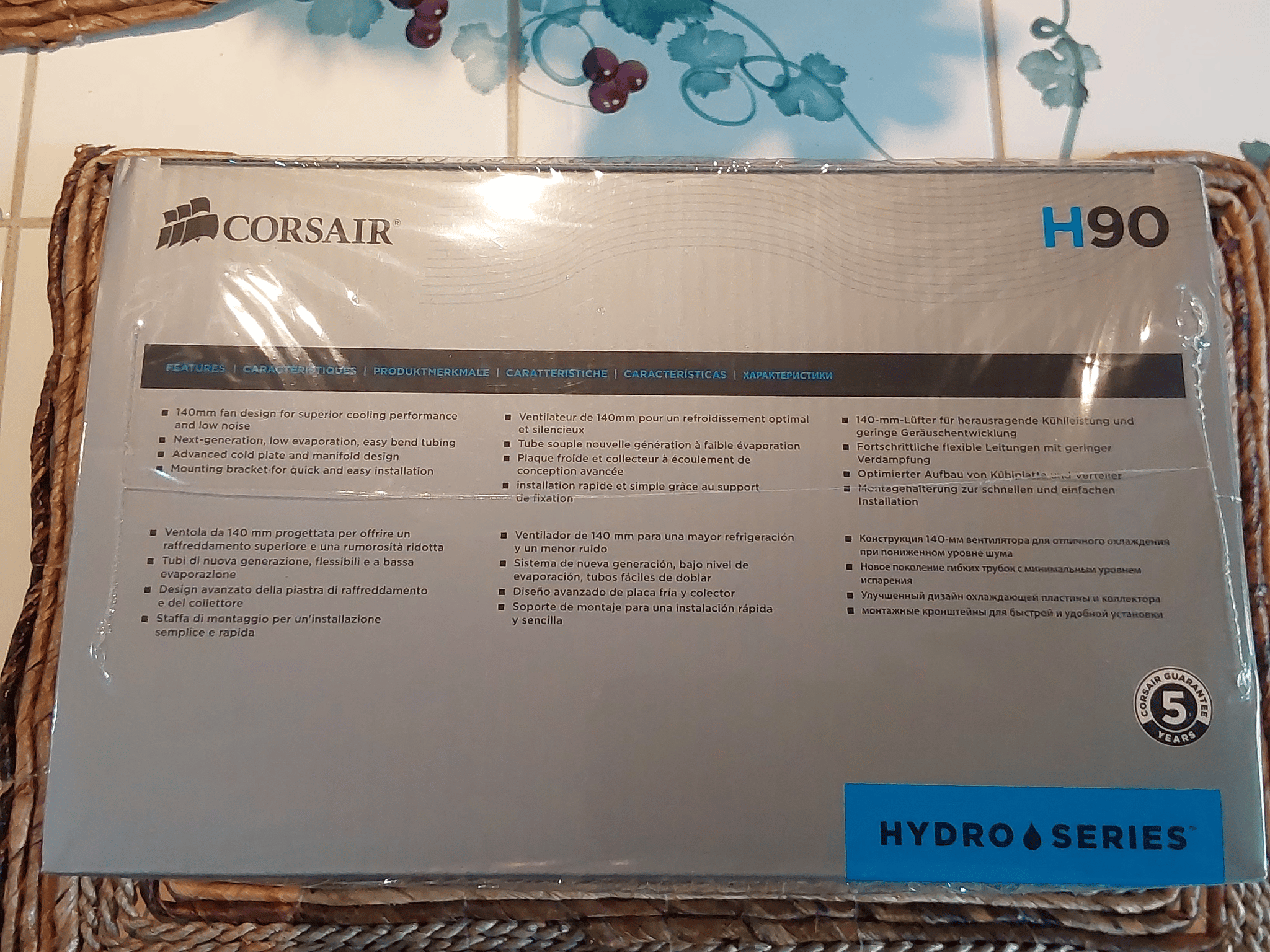 NEW Corsair Hydro Series H90 140mm Liquid CPU Cooler (Model CW-9060013-WW)