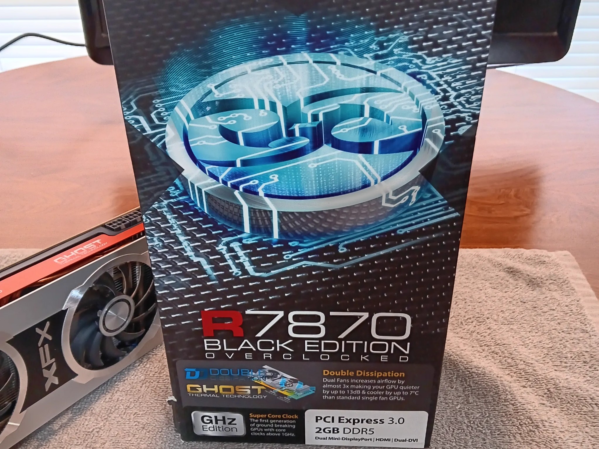 RARE XFX R7870 Black Edition DD Ghost GHz Edition 2GB GPU W/Original box