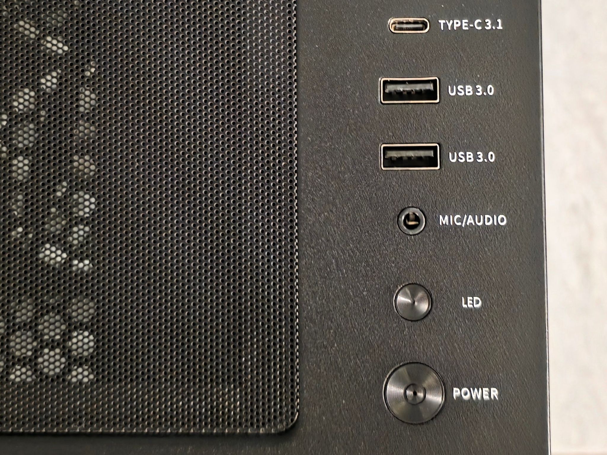 Brand New Plug-and-Play Gaming Beast: RTX 5070, Ryzen 7 5700X3D & 2TB NVMe