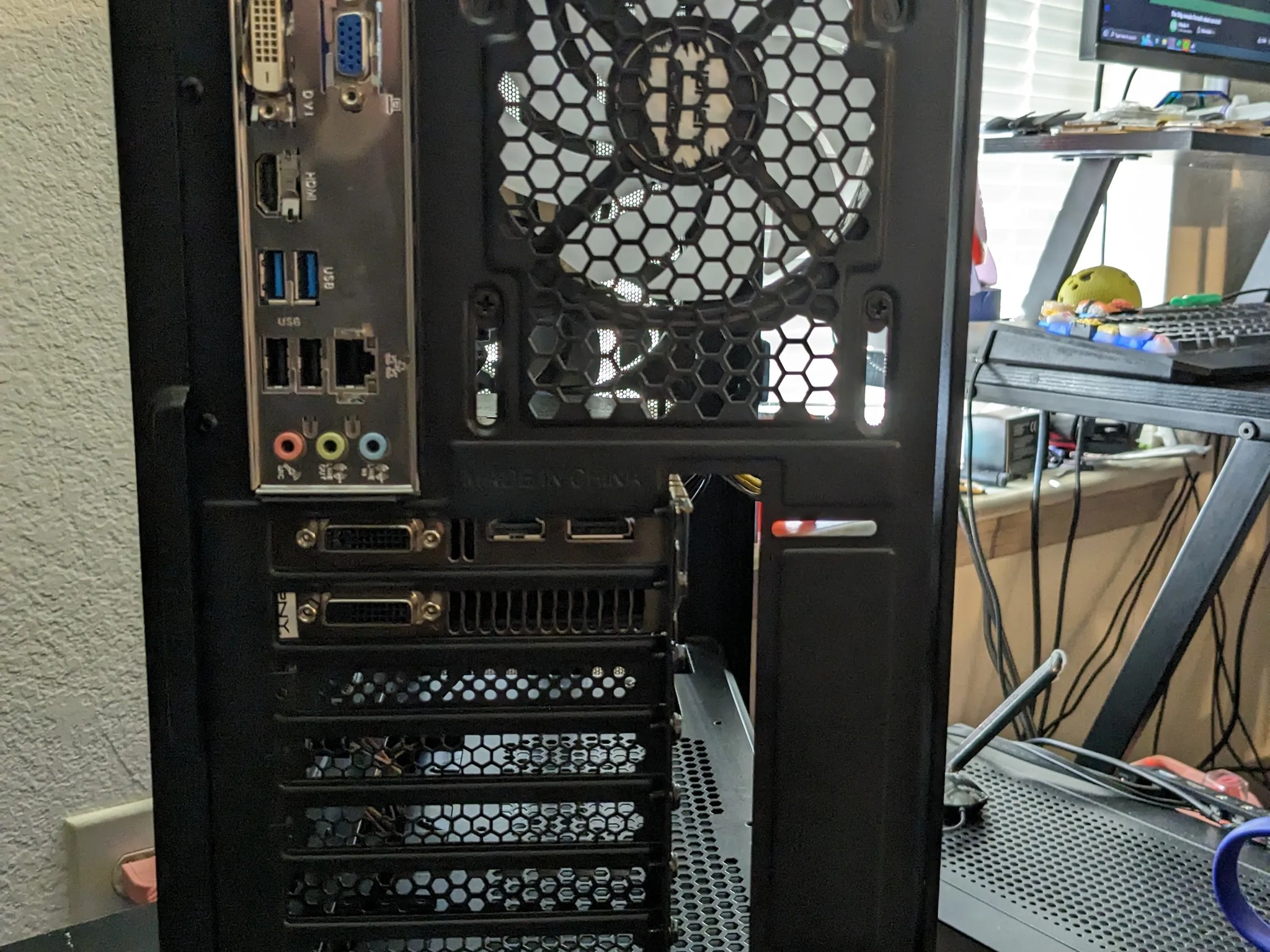 FREE SHIP || Scratch and Dent || i7-3770, GTX 970 4GB, 480GB SSD, 16GB RAM, Win10, WiFi, RGB