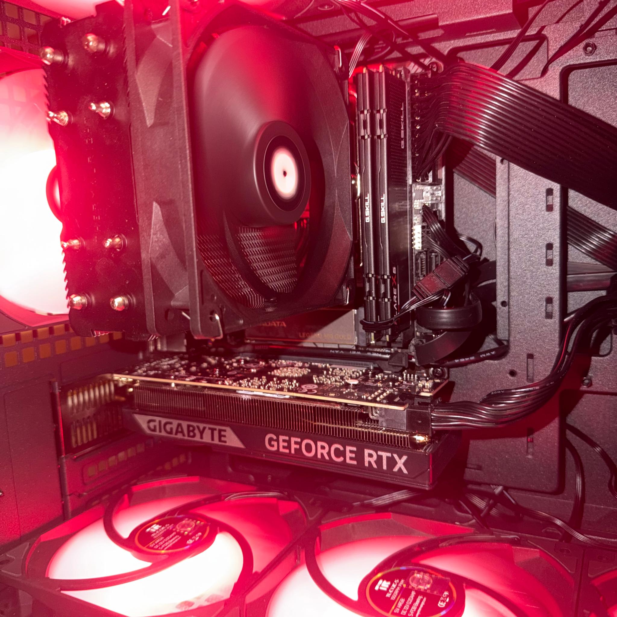 Ryzen 7600 / RTX 5060 / 32GB DDR5 / 2TB NVMe