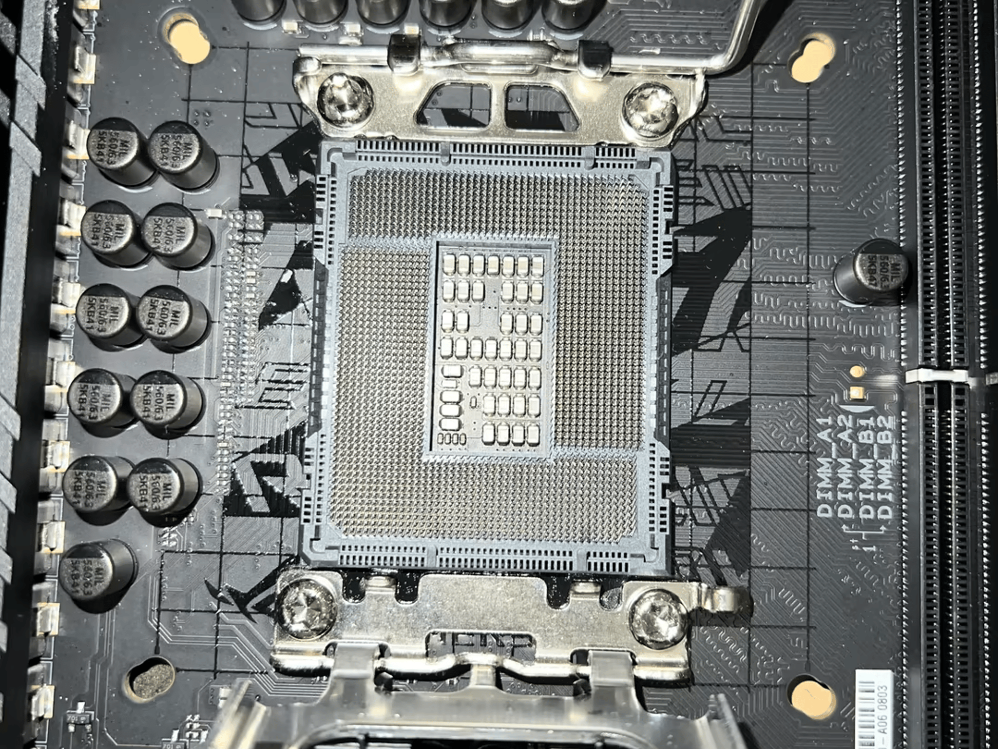 ASUS ROG Strix Z690-E Gaming Wi-Fi DDR5