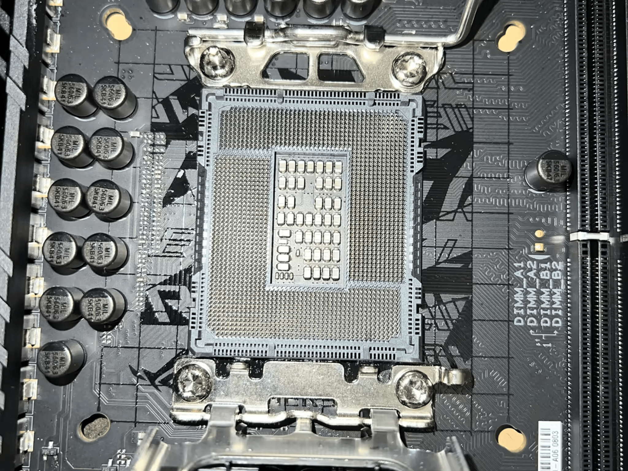 ASUS ROG Strix Z690-E Gaming Wi-Fi DDR5