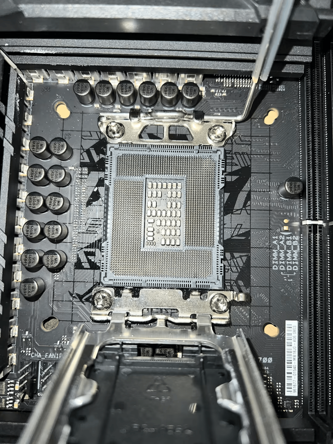 ASUS ROG Strix Z690-E Gaming Wi-Fi DDR5