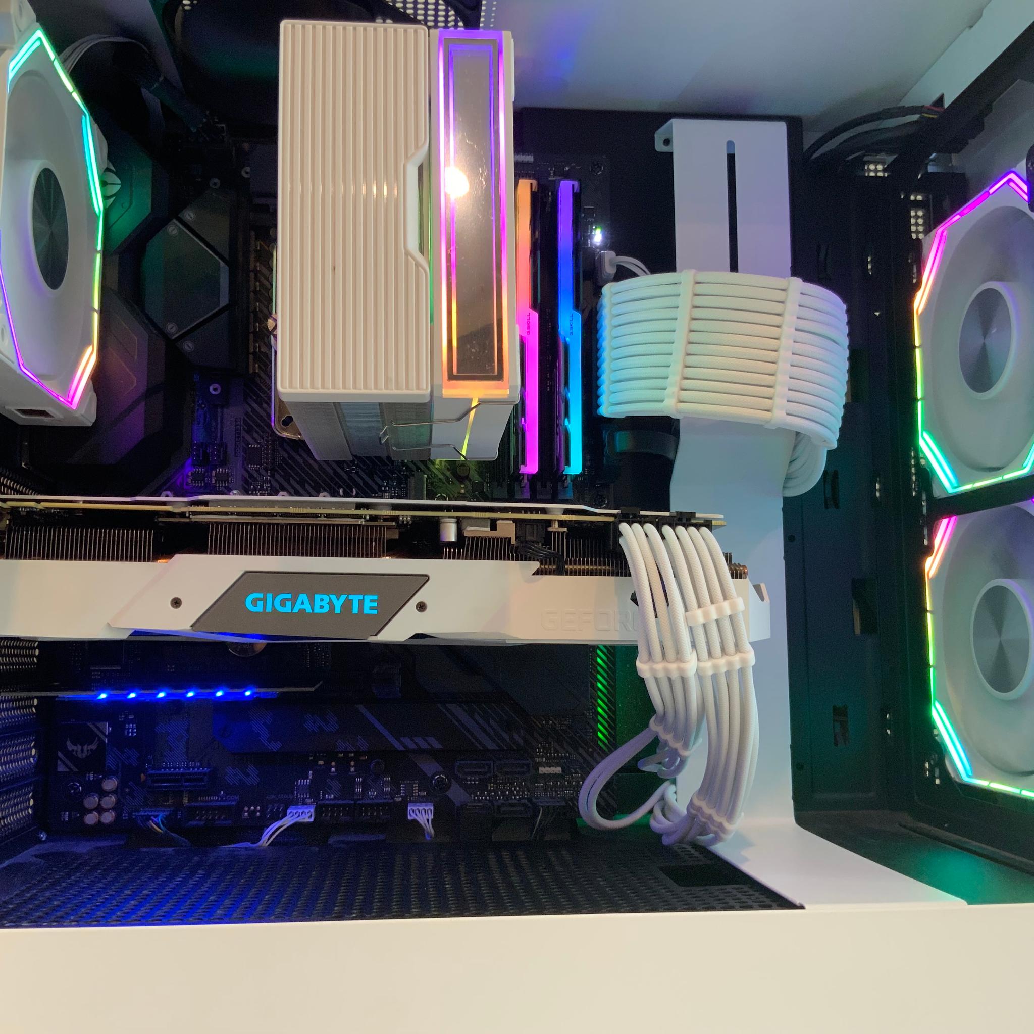 ❄️ RTX 2070 SUPER | RYZEN 7 3700X | 512GB SSD | 16GB DDR4 | 650W | WHITE ❄️