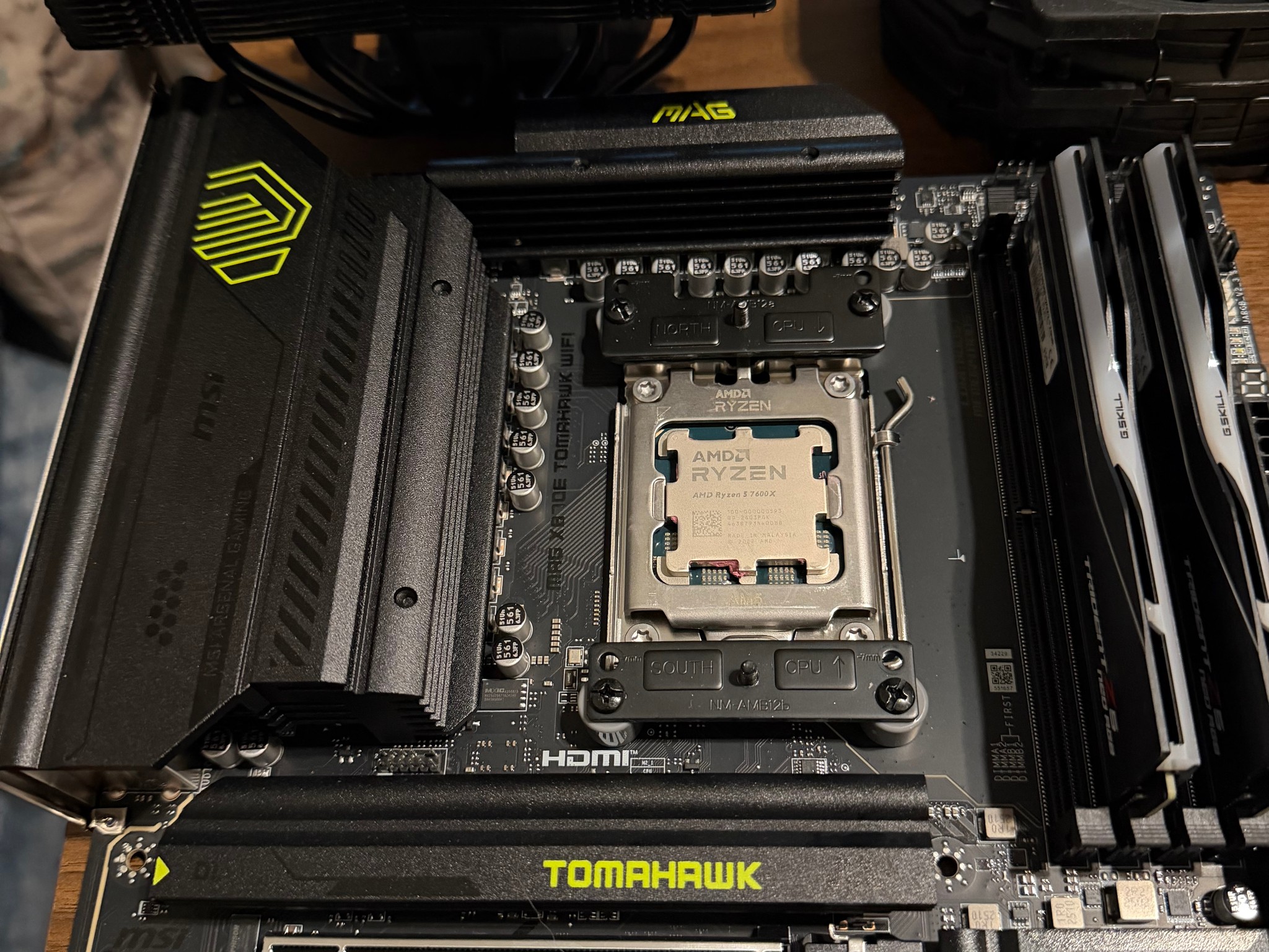 AMD 5 7600X | MSI 870E Tomahawk | 64GB DDR5 G.SKILL Trident | Noctua NH-D15 G2