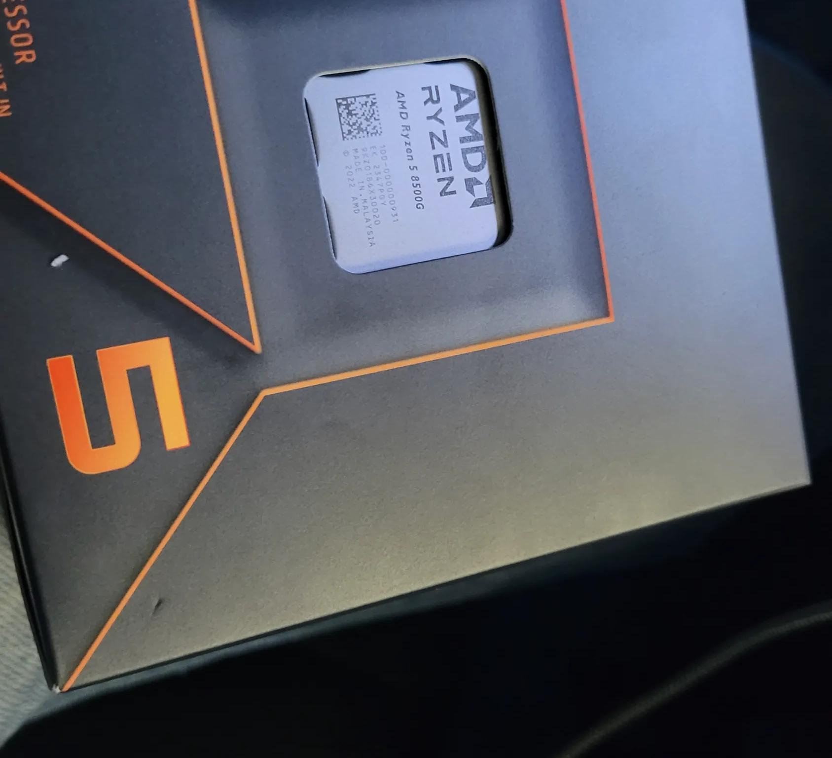 AMD Ryzen 5 8500G brand new unused