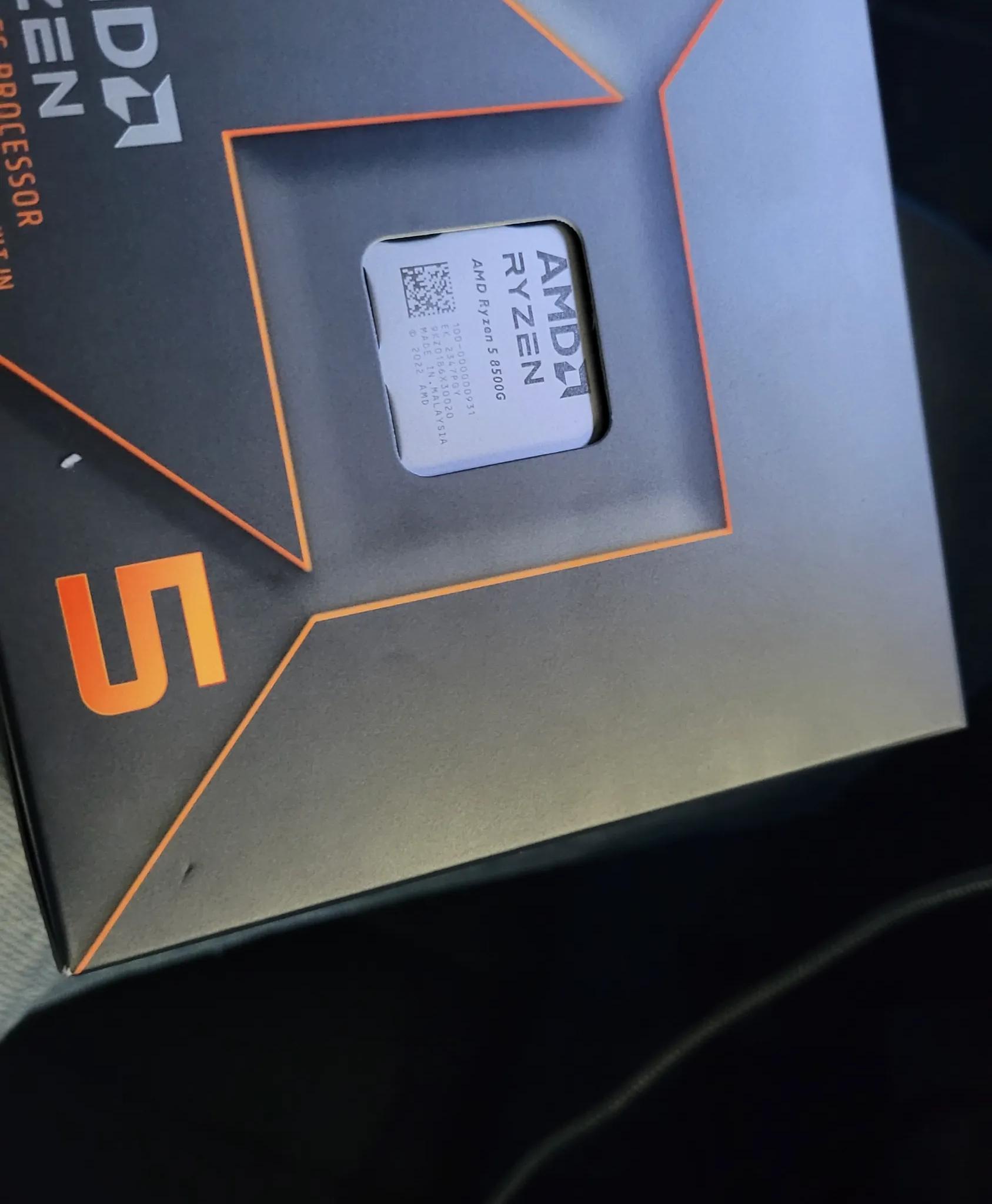 AMD Ryzen 5 8500G brand new unused