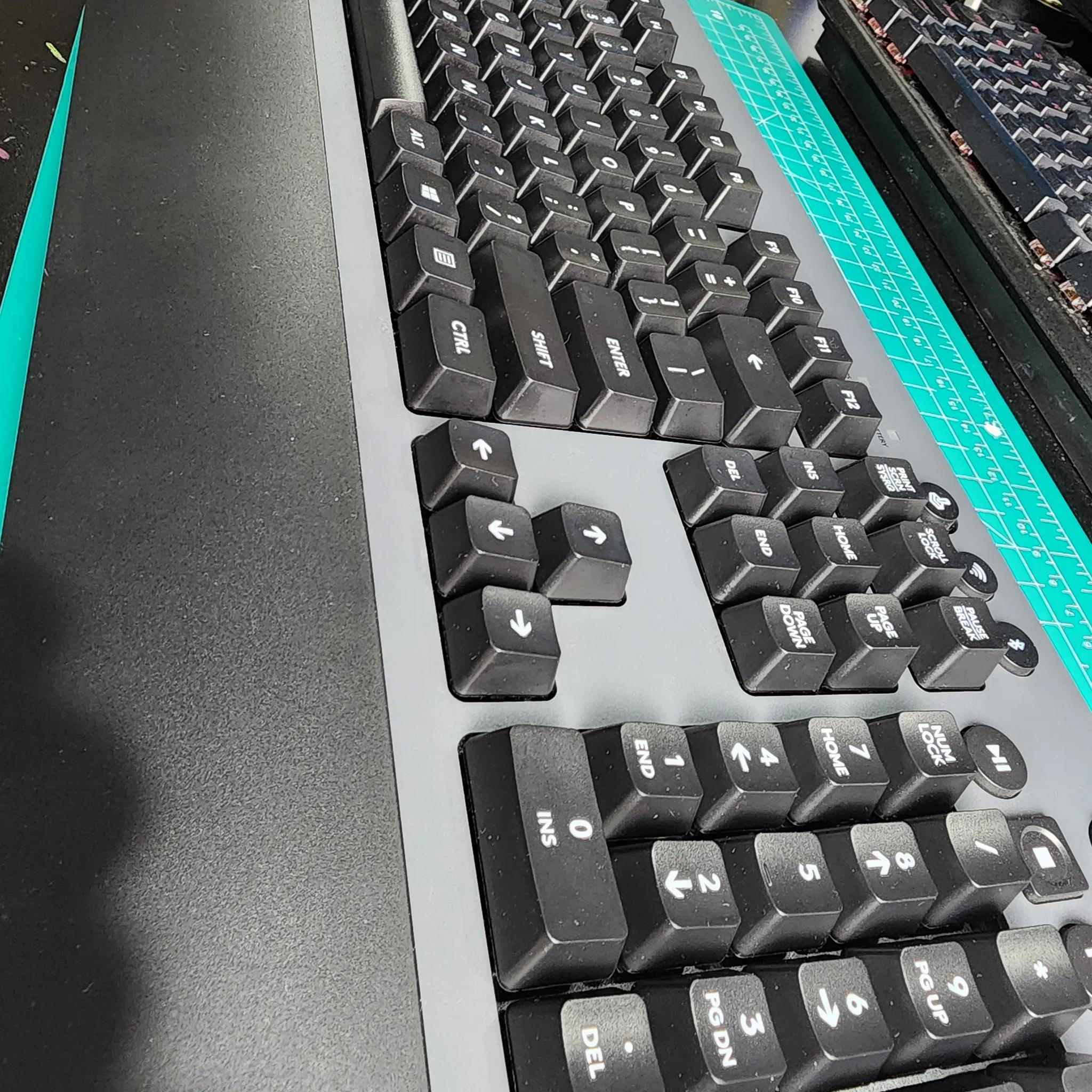 Logitech G613 Wireless Gaming Mechanical Romer-G Switch Keyboard in Black
