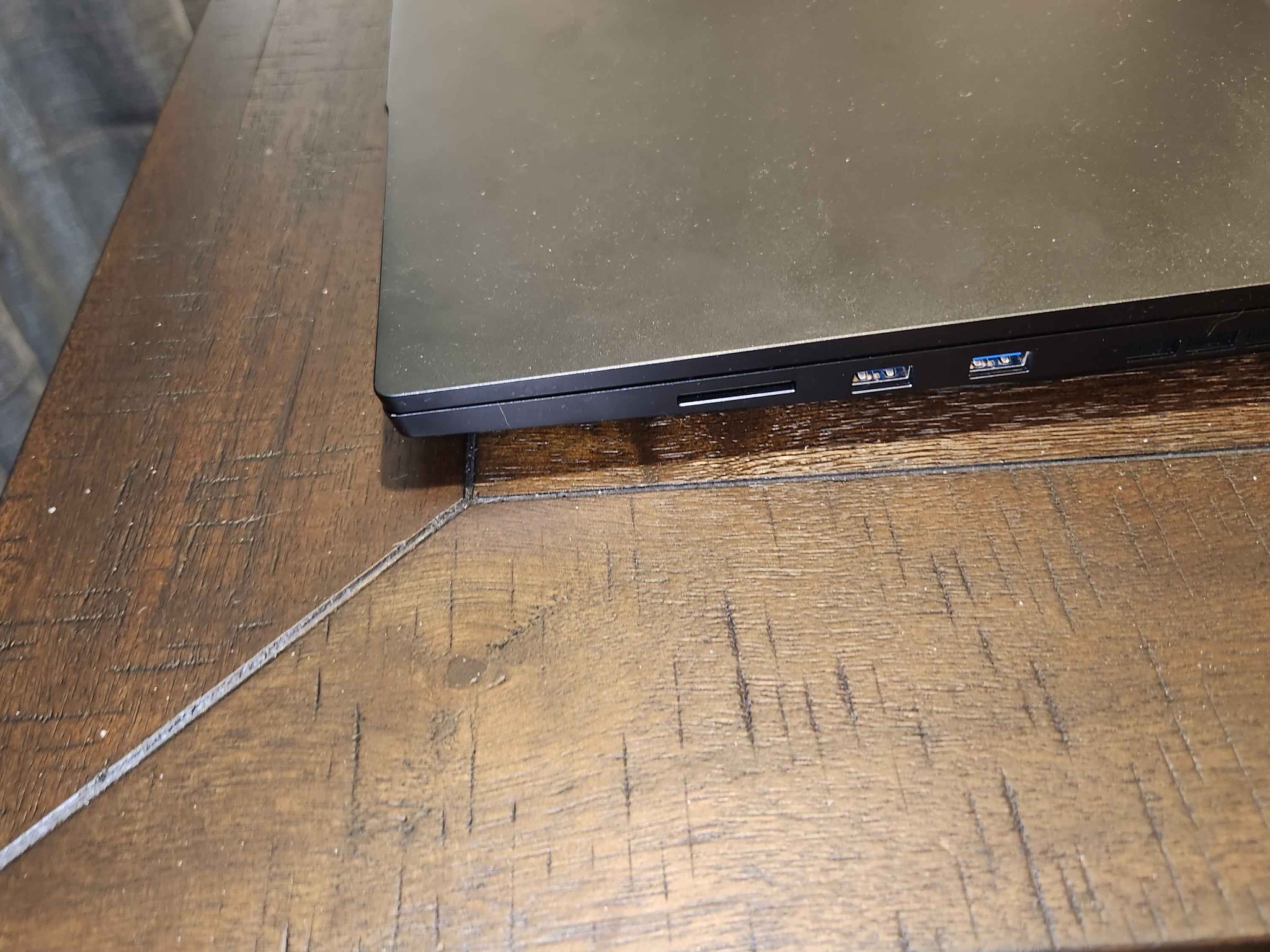 HYDROC-16 ULTRA PRO EDITION - Intel i9-14900HX, NVIDIA RTX 4090, 4TB SSD, 32GB 6400MHz RAM