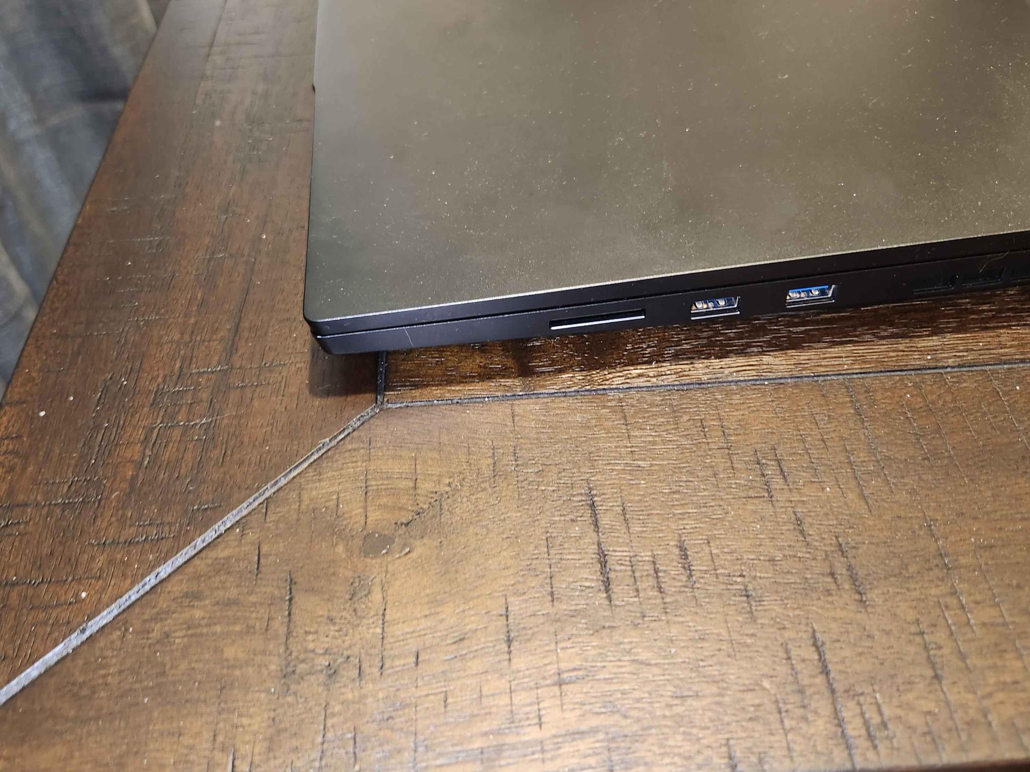 HYDROC-16 ULTRA PRO EDITION - Intel i9-14900HX, NVIDIA RTX 4090, 4TB SSD, 32GB 6400MHz RAM