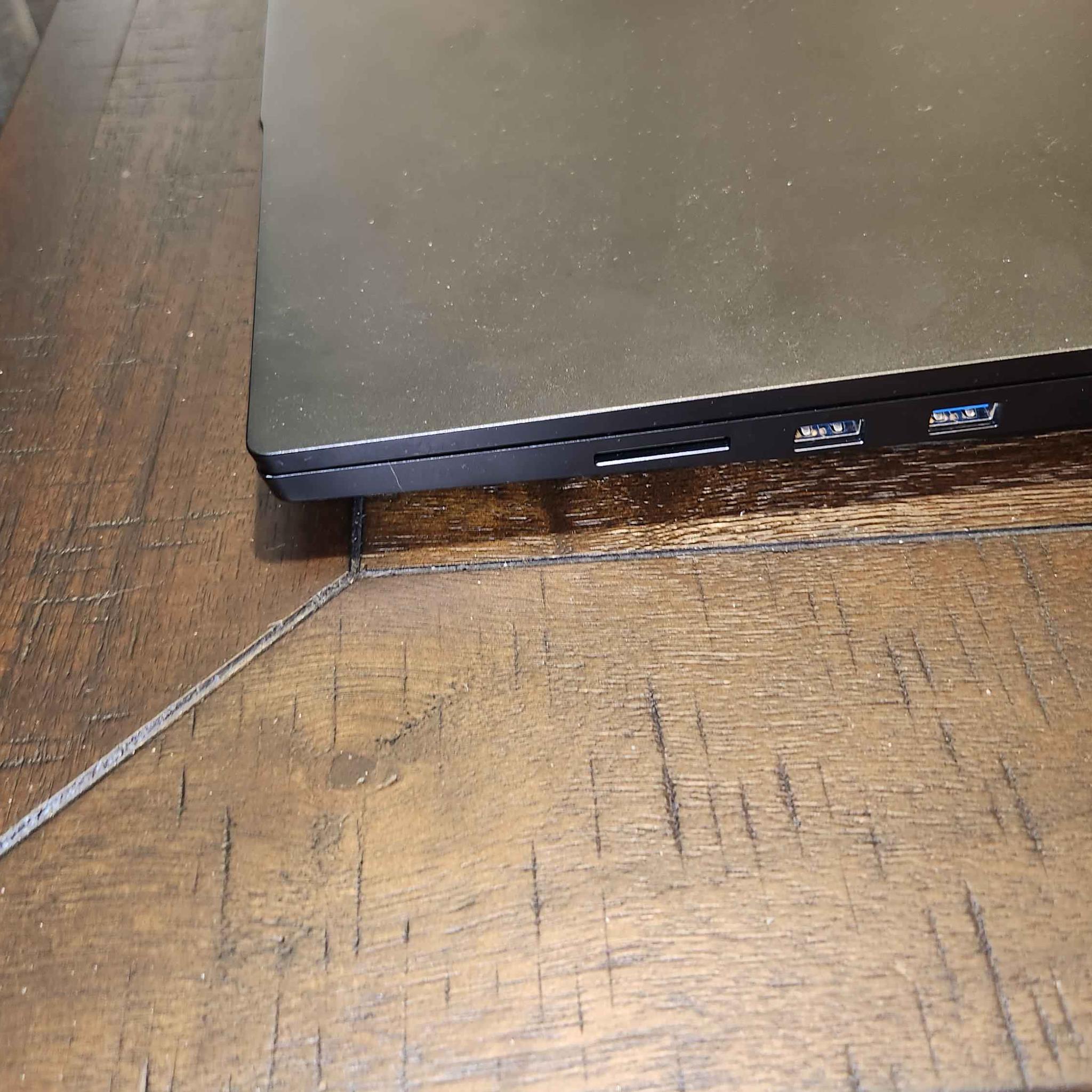 HYDROC-16 ULTRA PRO EDITION - Intel i9-14900HX, NVIDIA RTX 4090, 4TB SSD, 32GB 6400MHz RAM