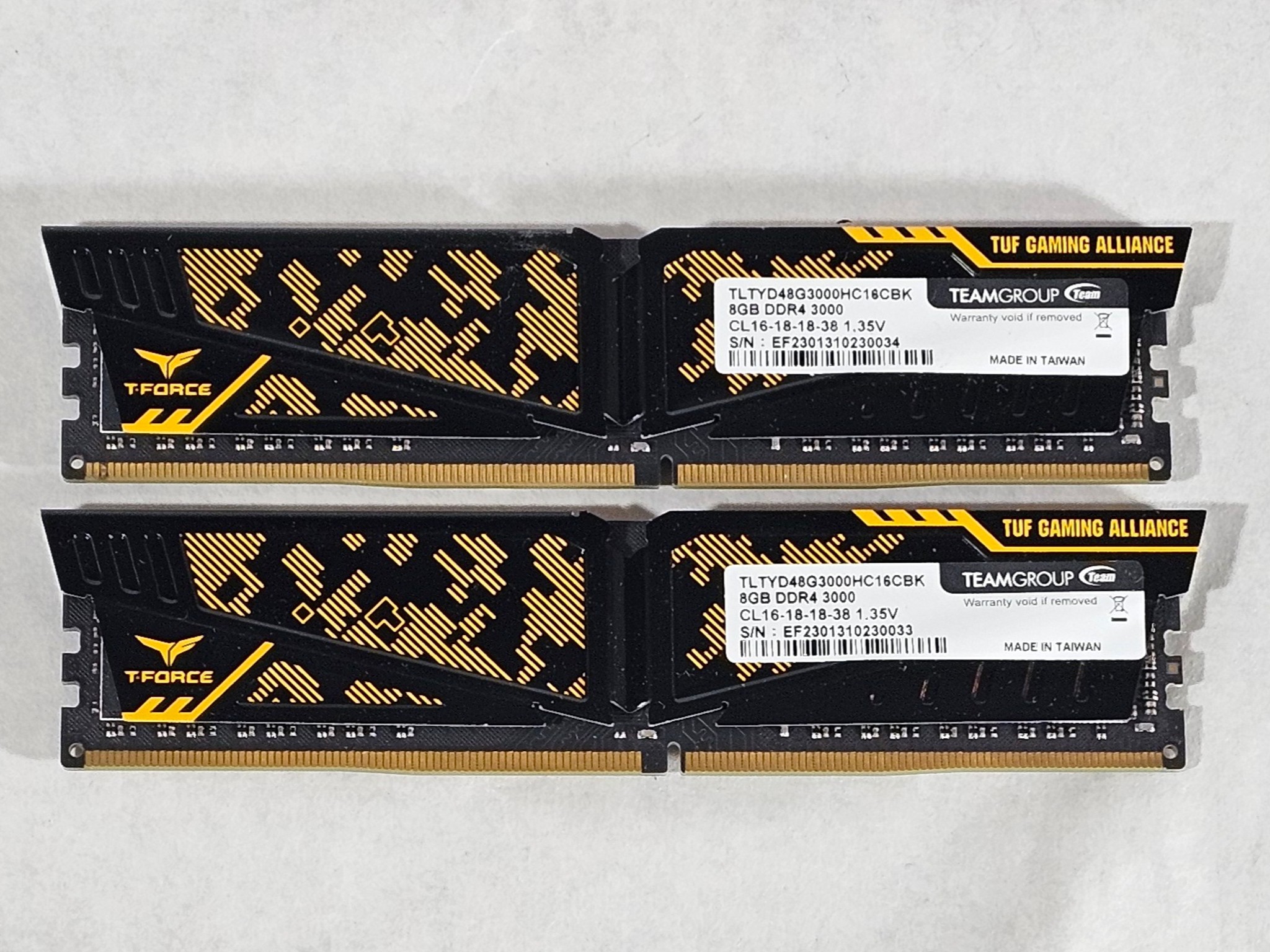 16GB DDR4 (2x8GB)-293 CL16 3000MHz T-FORCE TUF GAMING