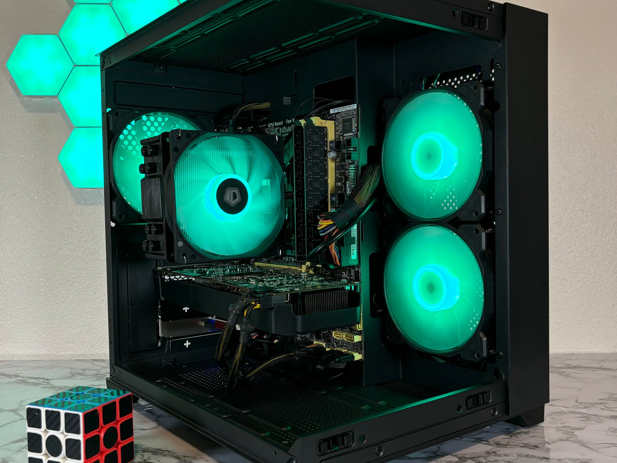 Black RGB Gaming PC | i7-4770* + GTX 1060 6GB + 16GB RAM | WiFi INCLUDED