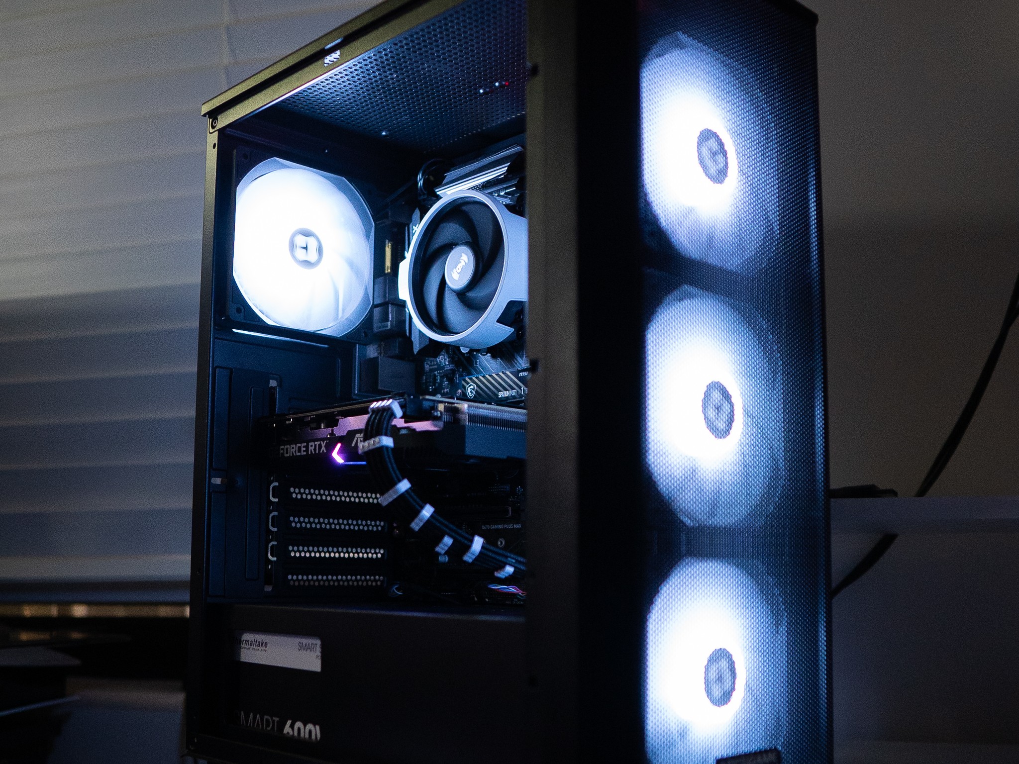 ⛈️❄️ | NVIDIA RTX 3060 12GB | RYZEN 5 3500X | 16GB DDR4 RAM | 1TB NVME SSD | Arctic Snow