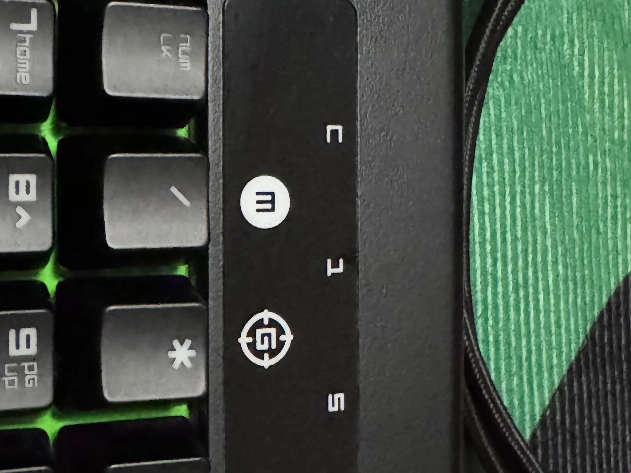 2016 Razer Blackwidow Ultimate - Backlit Mechanical Gaming Keyboard