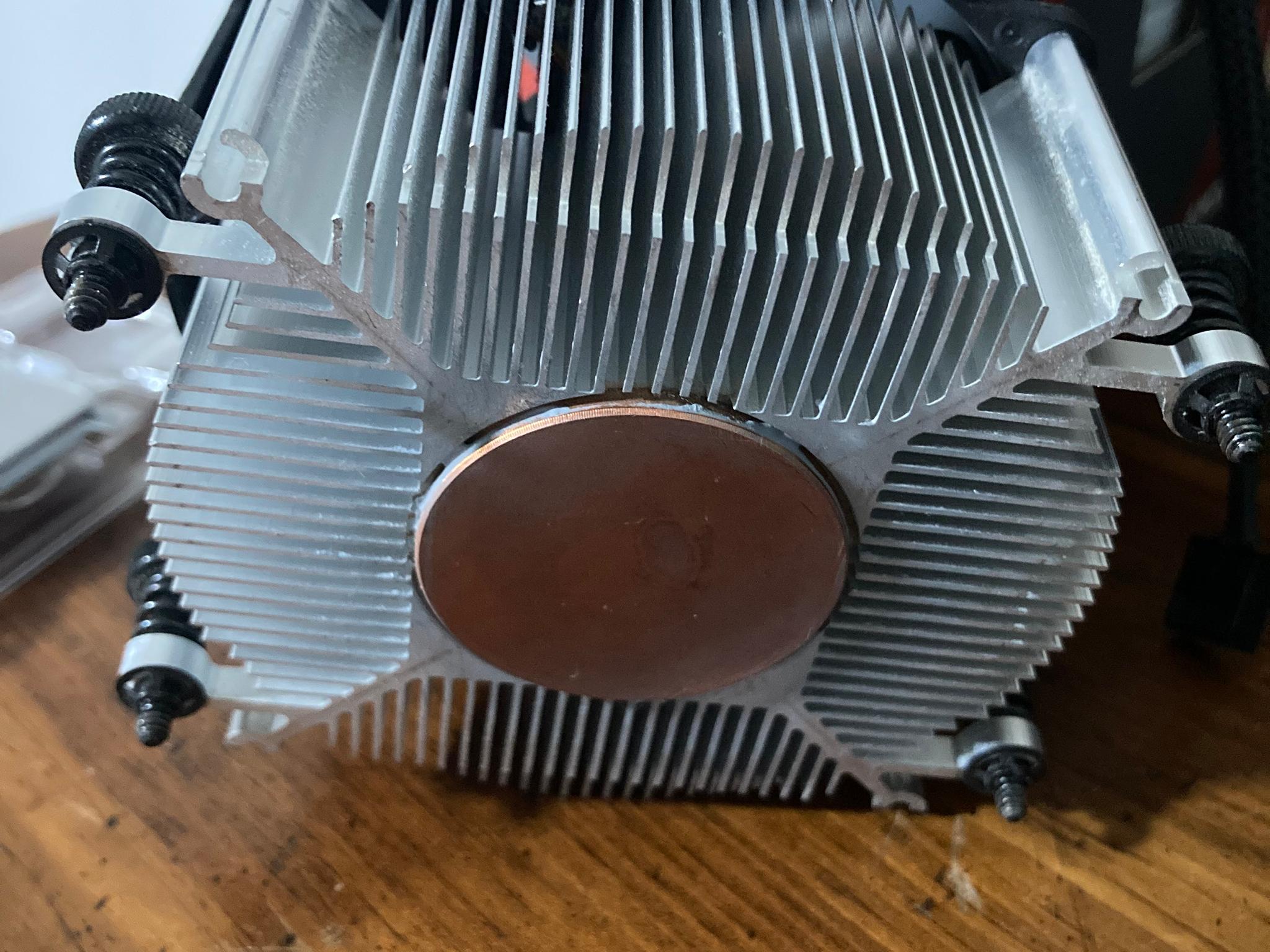 AMD Ryzen 7 1700 8c16t 3Ghz base 3.7Ghz boost