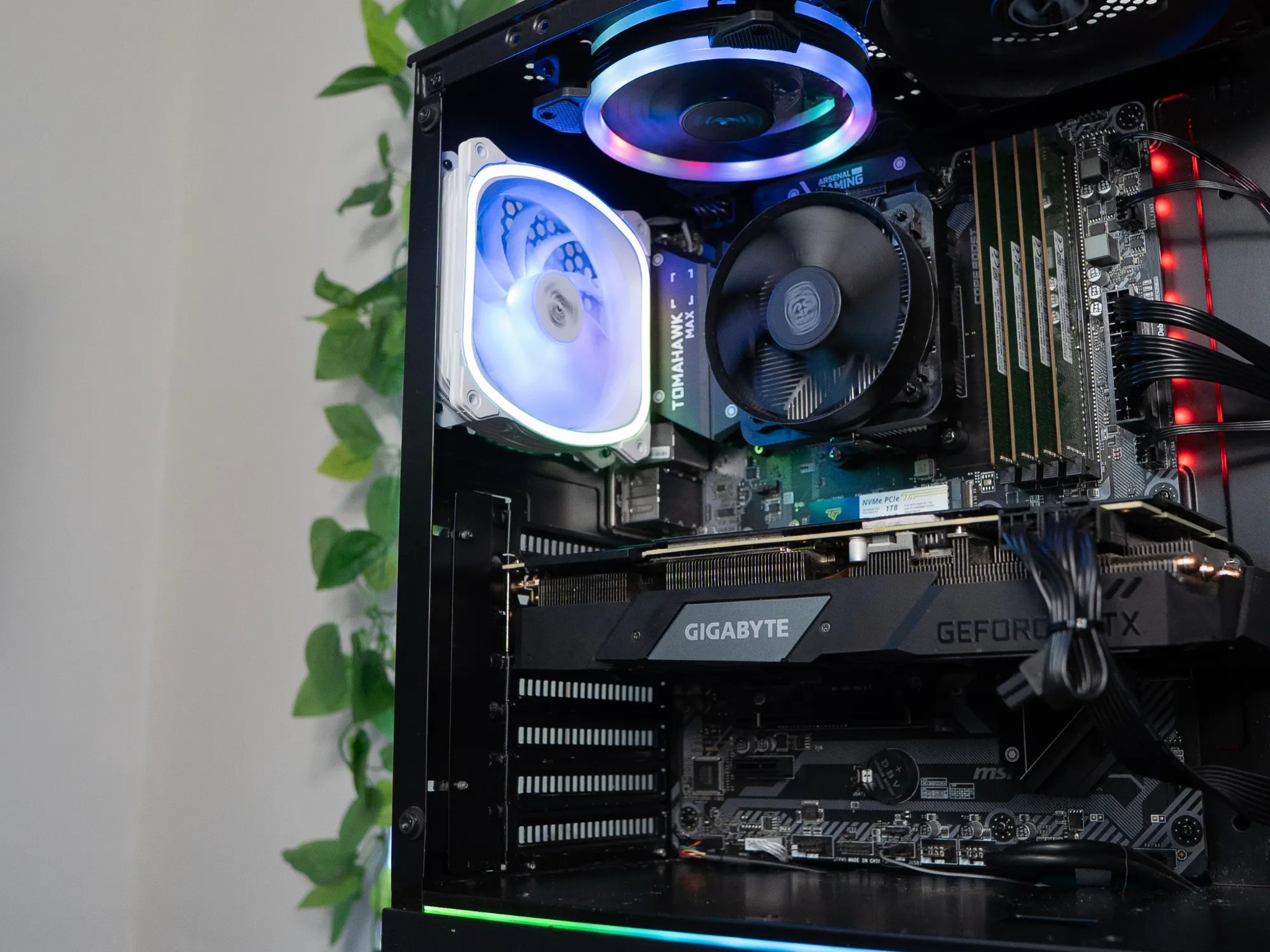 🍬🛸 | Gigabyte RTX 2080 SUPER 8GB | RYZEN 7 2700X | 32GB DDR4 RAM | 2.5TB | CyberPowerPC