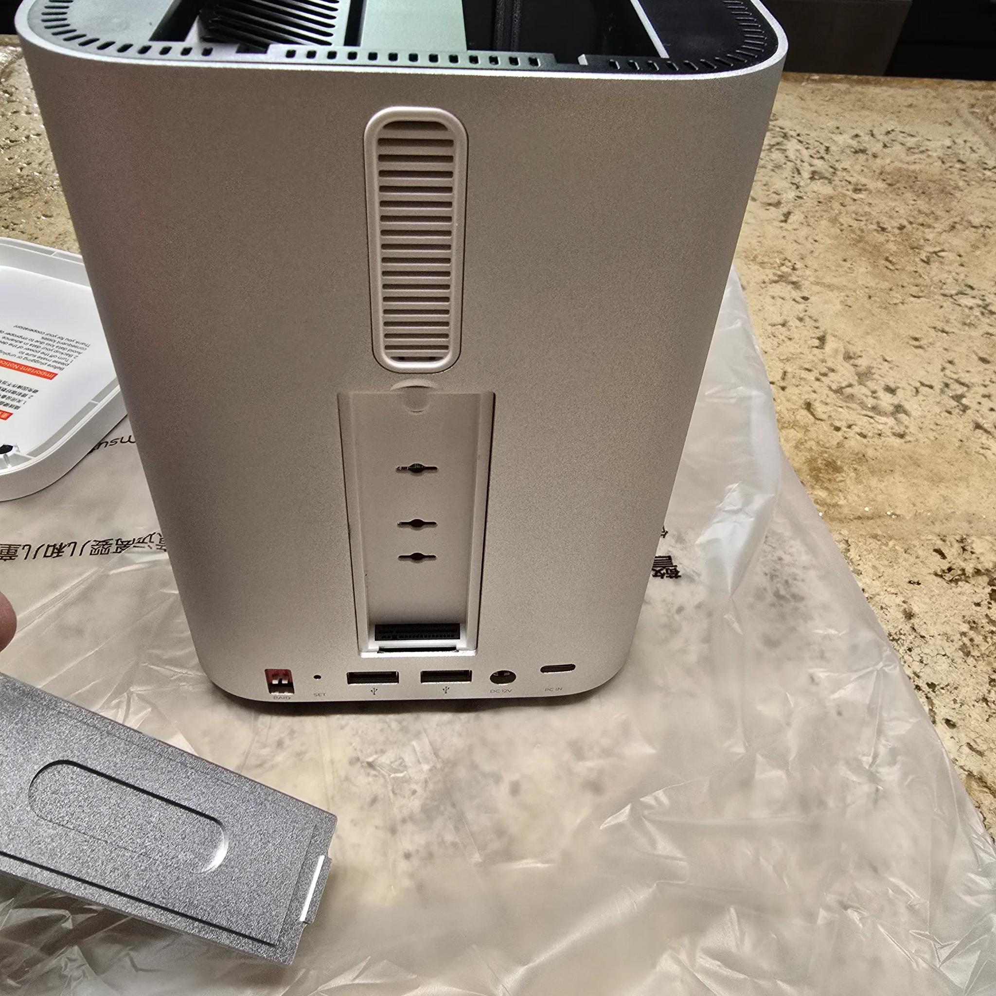 ORICO MiniTower 2 Bay RAID Enclosure NVMe SSD 10Gbps with Expansion Hub Hybrid HDD