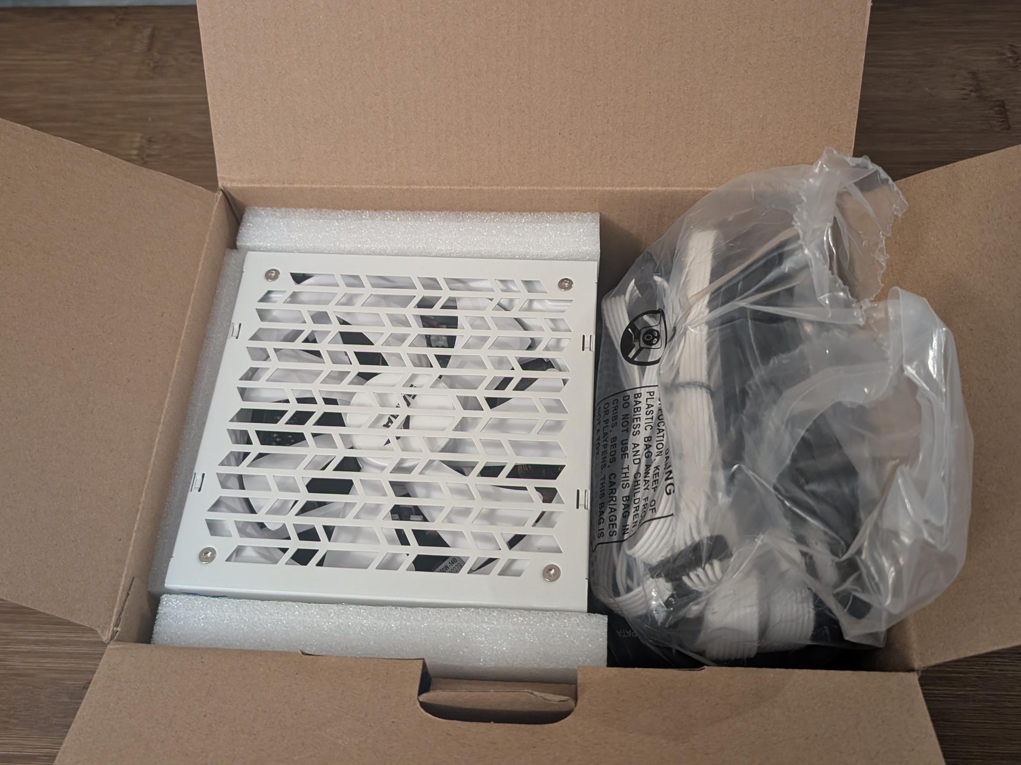 SAMA G650W 650W White Fully Modular PSU 80 PLUS GOLD