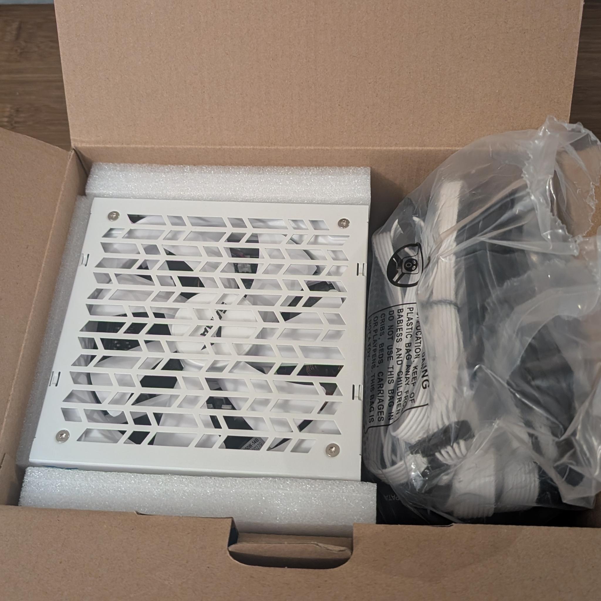 SAMA G650W 650W White Fully Modular PSU 80 PLUS GOLD