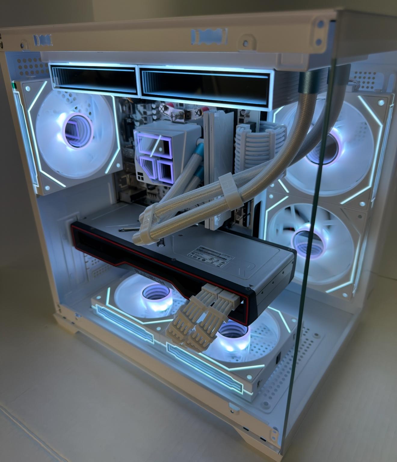⚪️WHITEOUT FURY⚪️ 1440p | RX 6800 16GB | RYZEN 5 5600X | 1TB M.2