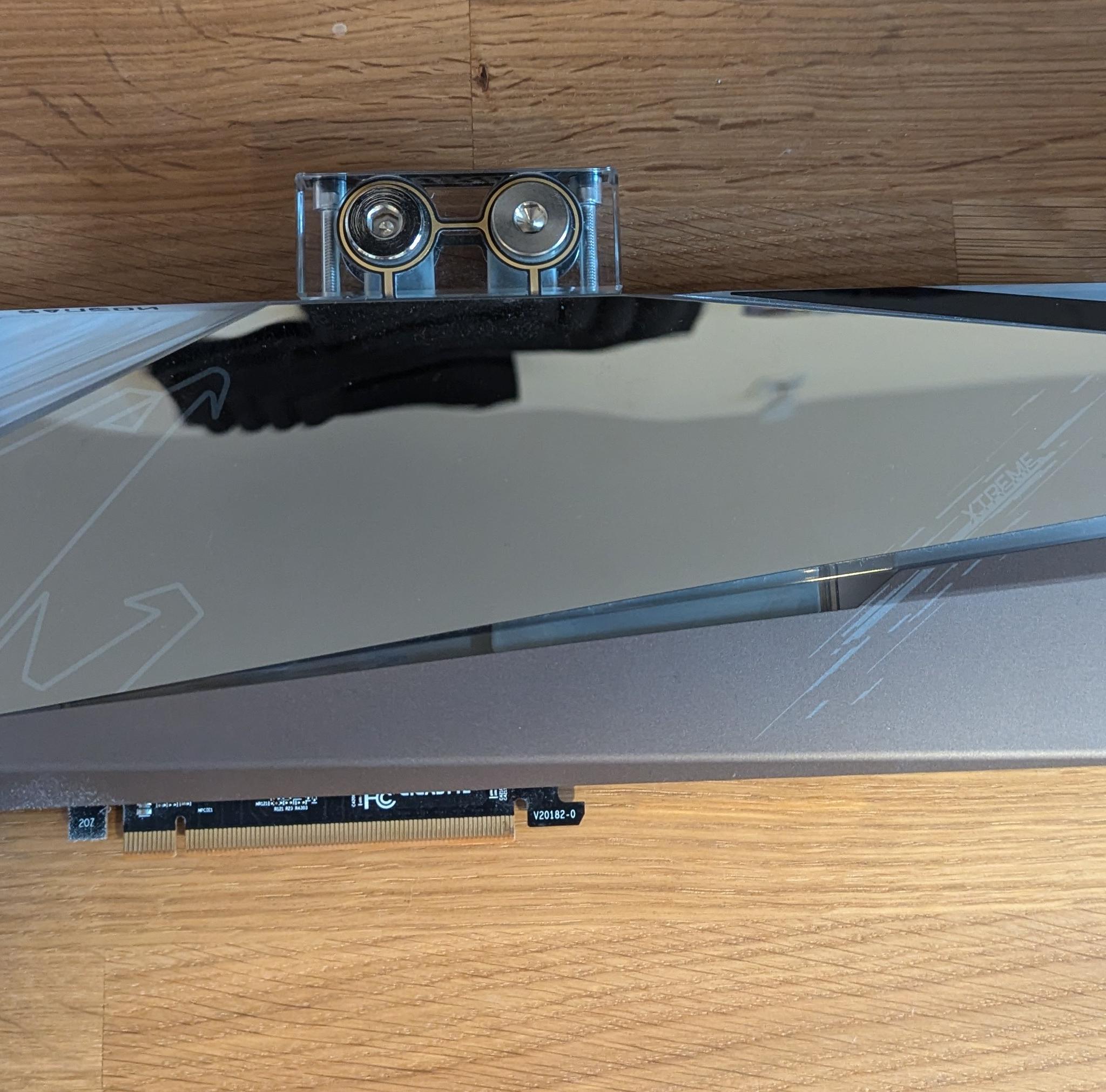AORUS Radeon™ RX 6900 XT XTREME WATERFORCE WB 16G