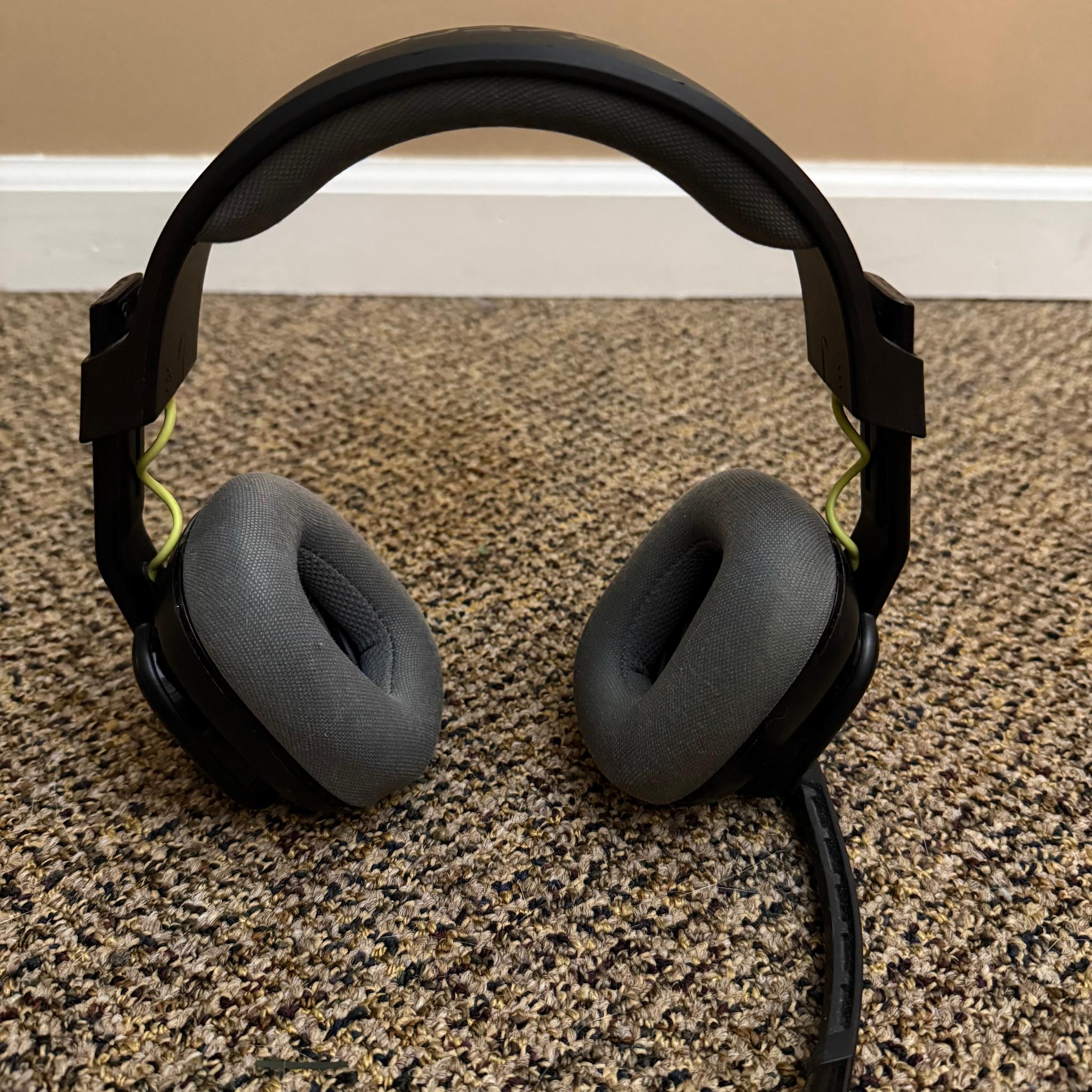 Astro Gaming - A10 Gen 2 Wired Over-the-Ear Gaming Headset