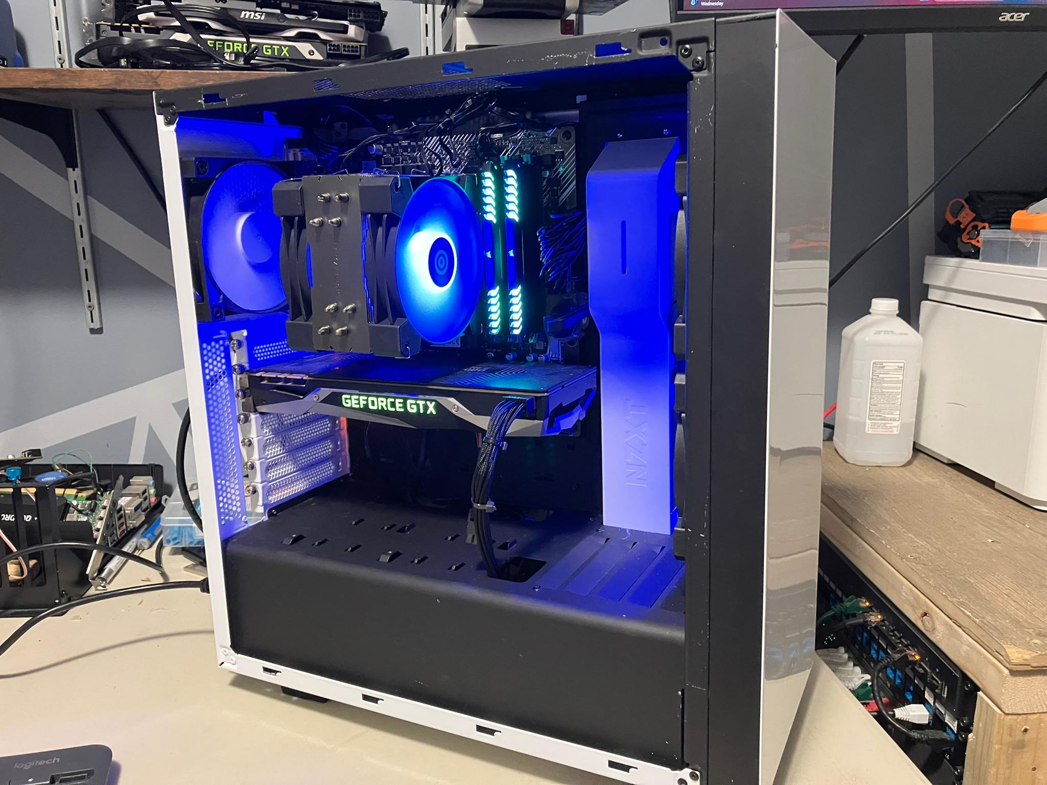 AMD Ryzen 3500x | GTX 1080 FE | 16 GB Ram | 1 TB NVME M.2 SSD | 750W Modular PSU | Win 11 Pro | ARGB