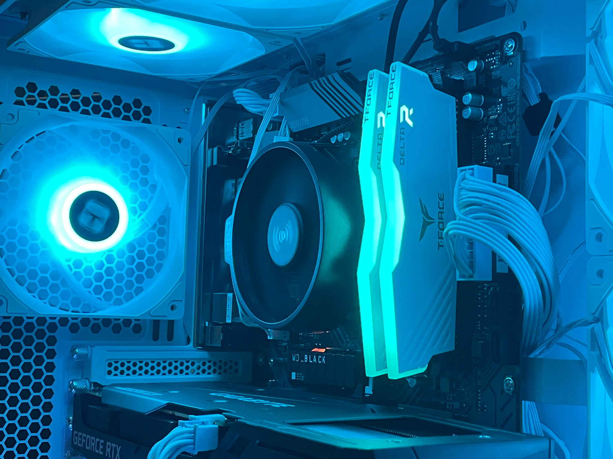 Snowy Beast Gaming PC - Brand New Build - Perfect for 1080p Gaming