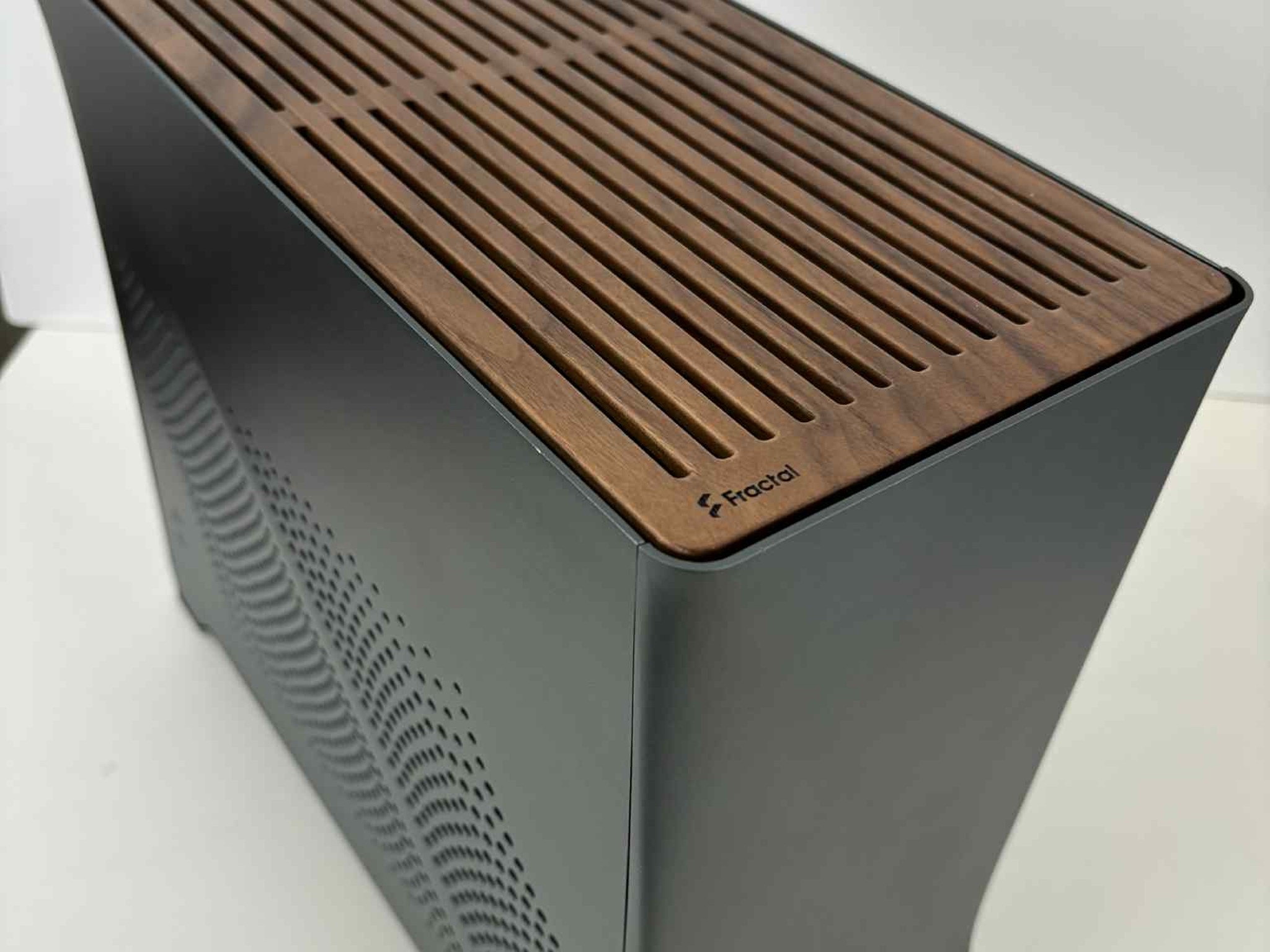 1440P/4k Compact Era2 ITX Build with 7800x3d and 5070 TI