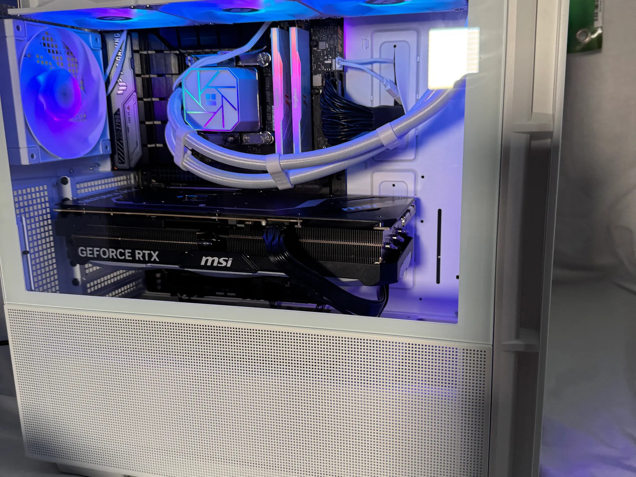 RTX 4080 Super Intel Core i7 14700k