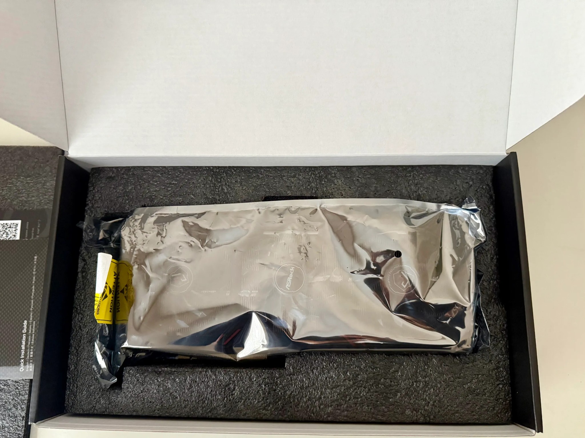 ASRock Intel Arc A770 Phantom Gaming GPU