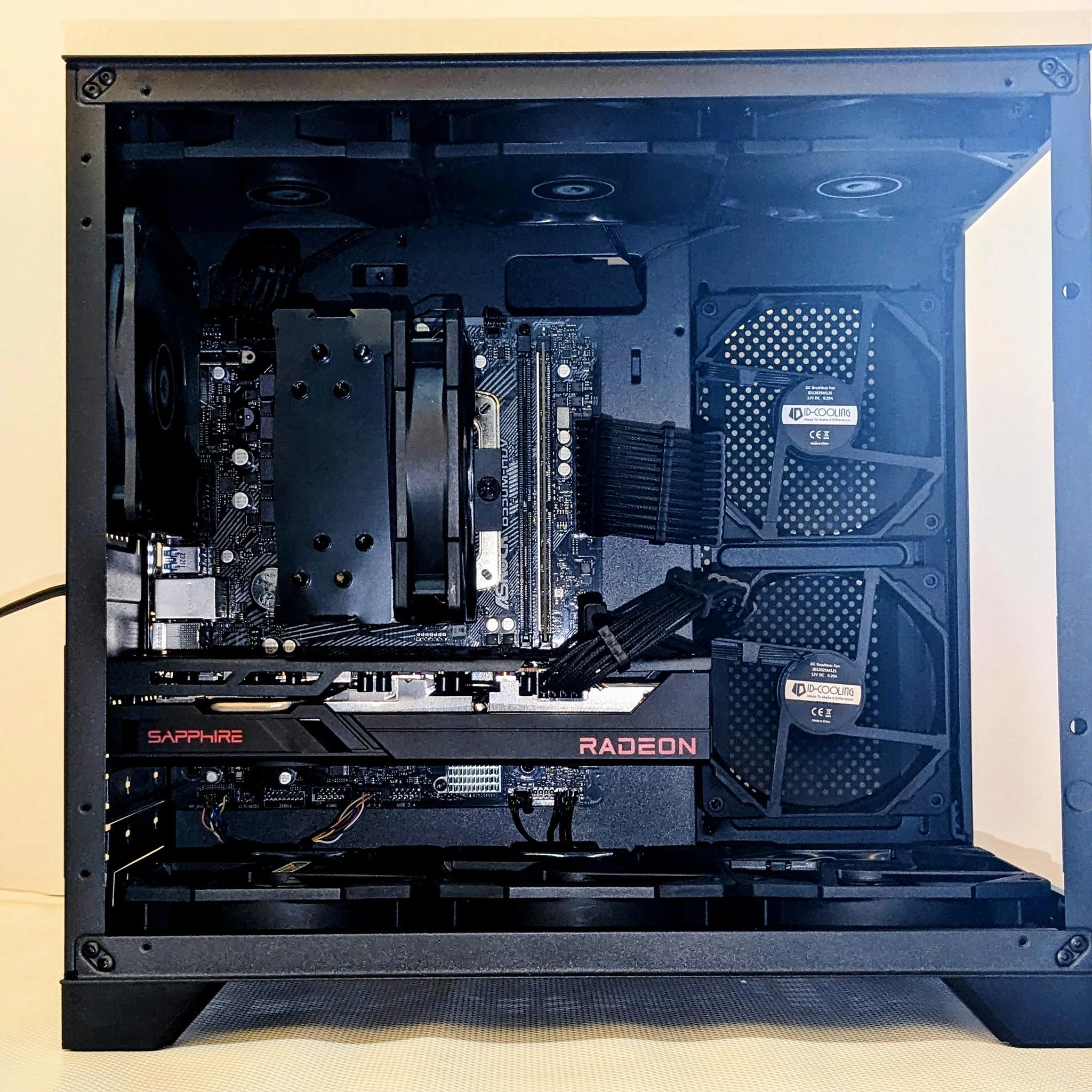 All Black Custom Gaming PC⚫️RX 6600XT ⚫️ Ryzen 5 3600X@4.5GHz⚫️ 16GB RAM ⚫️ 1TB NVMe ⚫️ Windows 11