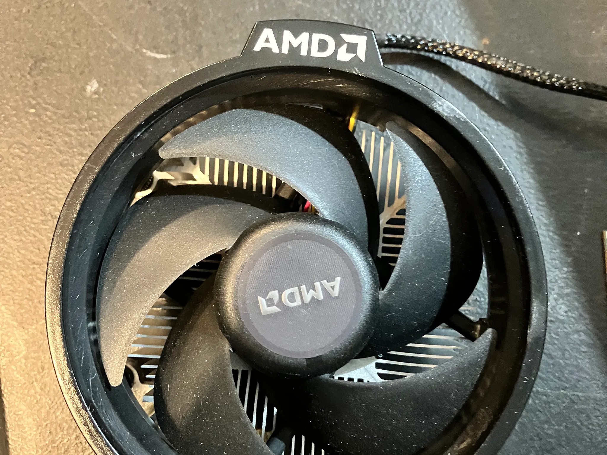 AMD Ryzen 5 7600 W/Stock Wraith Prism Cooler 6 Core 12 Thread 5GZ Used: Like New