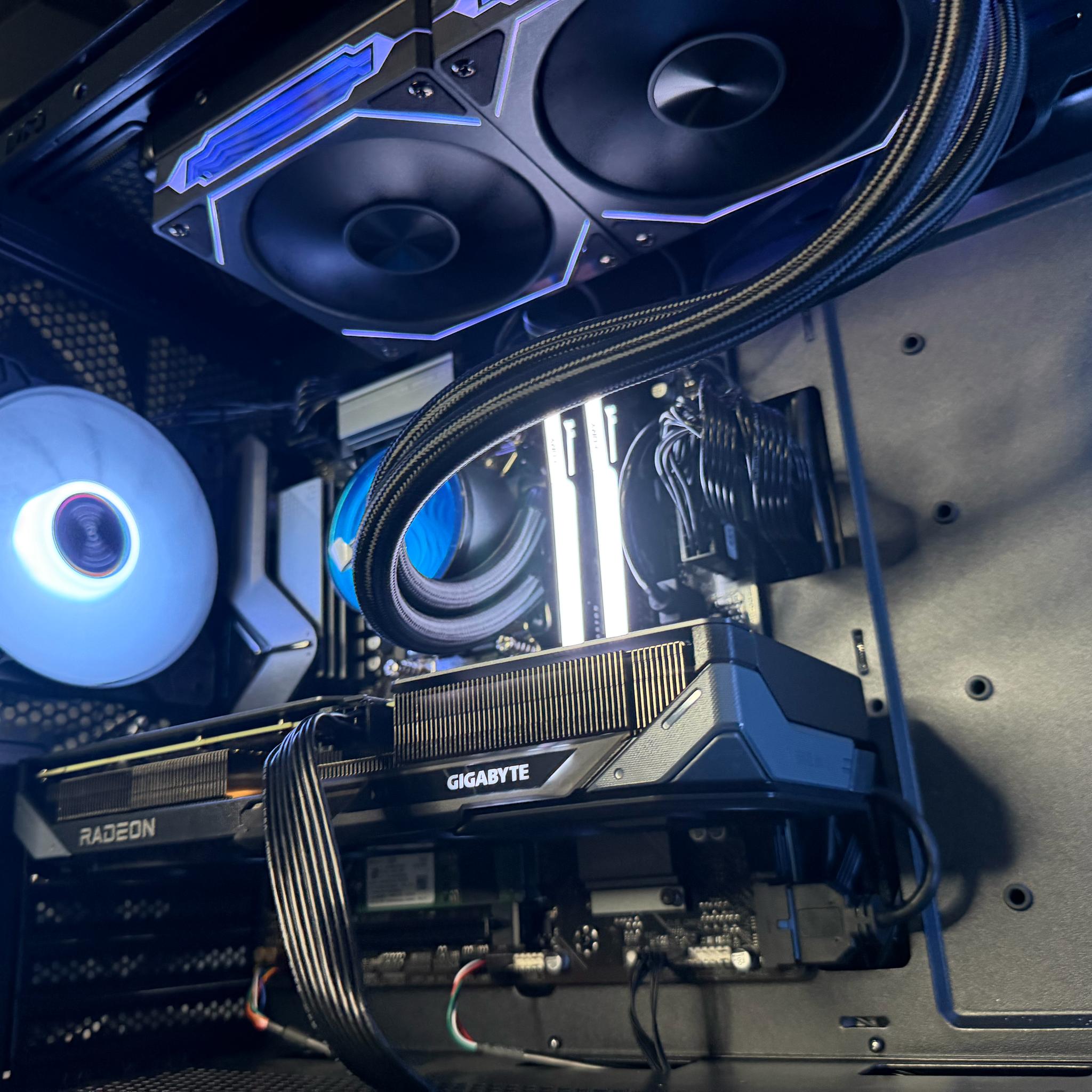 ⛈️🖤 DARK & STORMY 🖤⛈️ Ryzen 5 7600X| RX 9060XT| 16 GB RGB DDR5| 1.25 TB NVMe| 650W PSU
