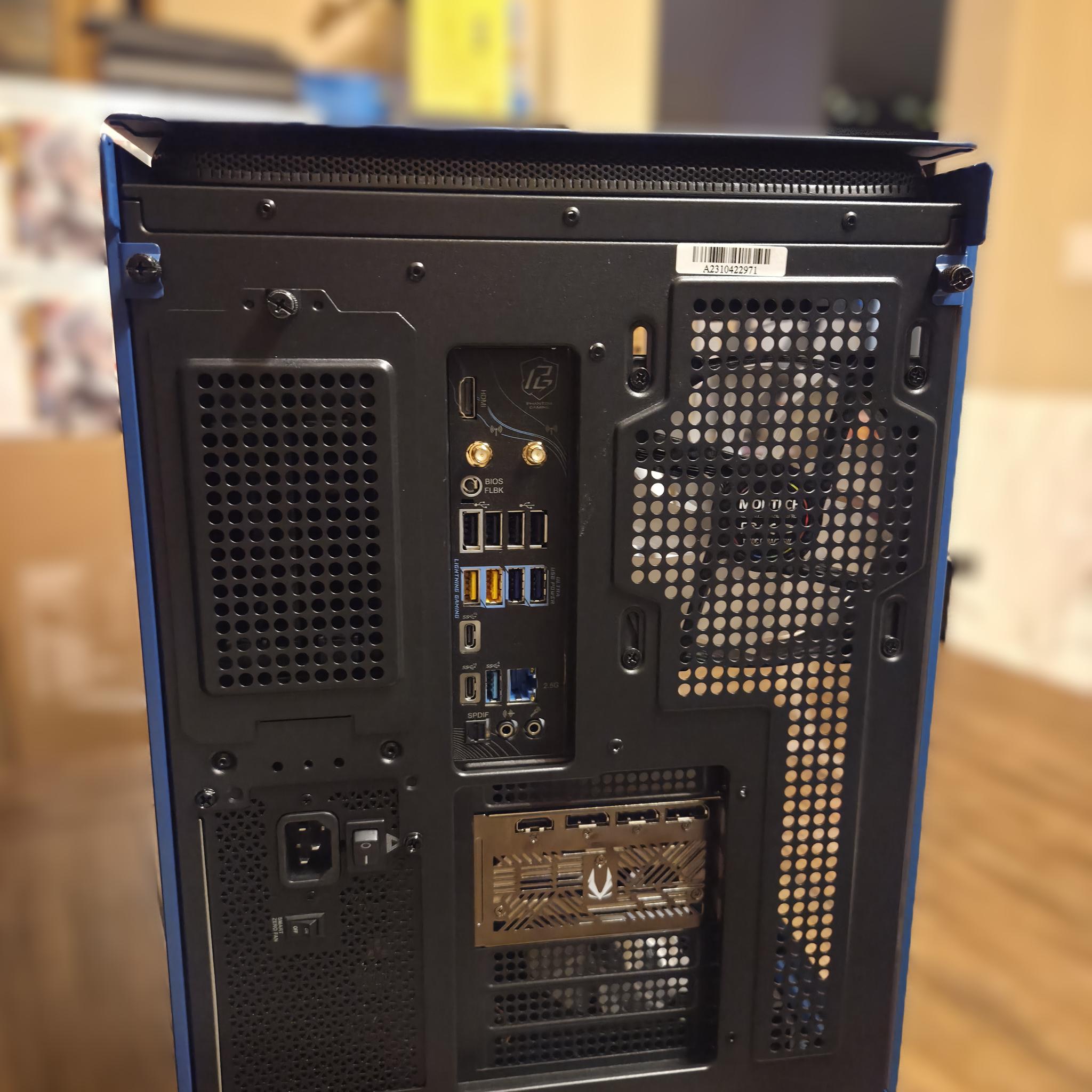 The Space Marine! | RTX 5070 Ti Gaming PC | Ryzen 7 9800X3D | 32GB DDR5 | 2TB NVMe | LCD Display