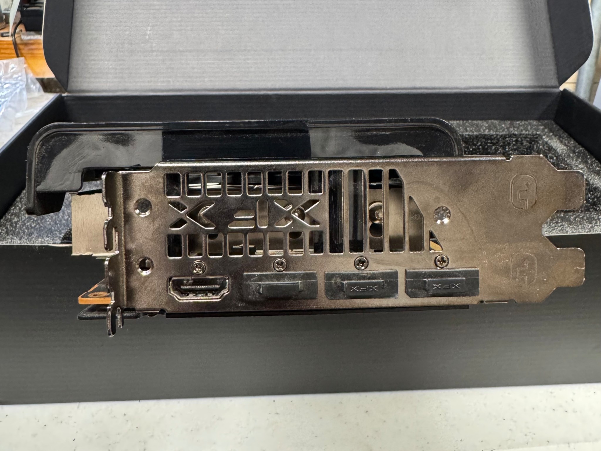 XFX Swift 319 RX 6800 16GB
