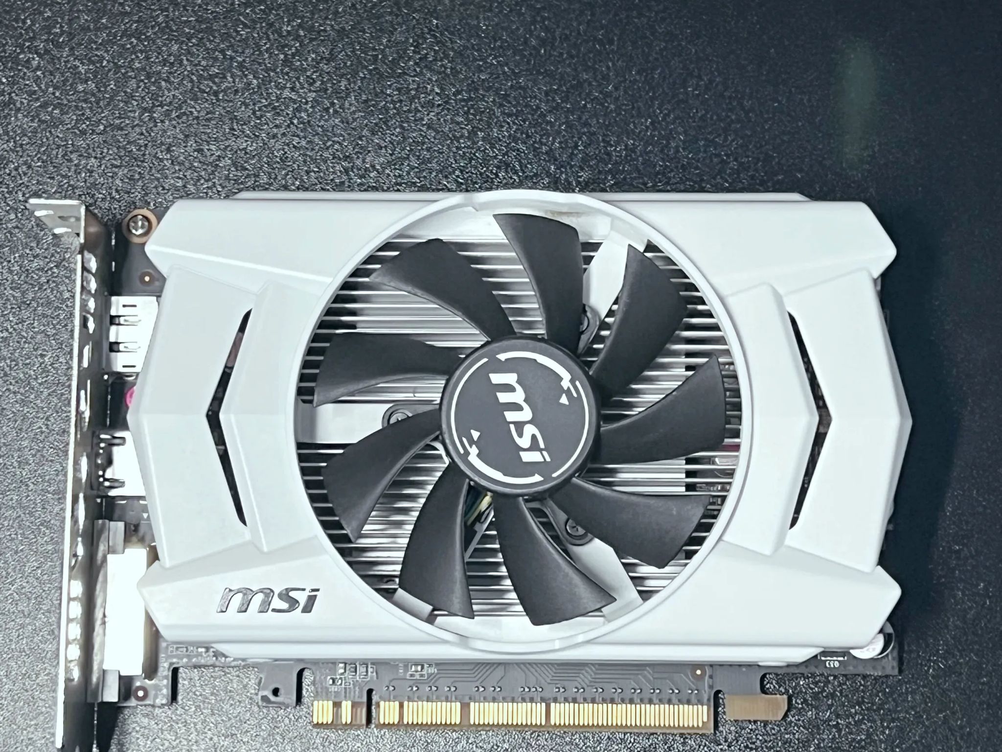 MSI White GTX 950 2GB