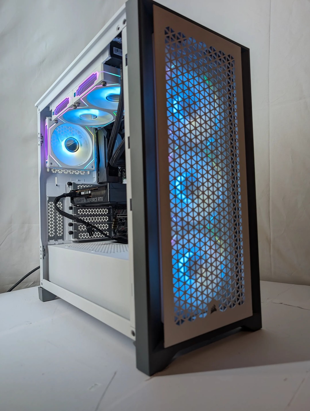 RTX 5060 | i5 9400f | 32gb ddr4 | 500gb NVME | Jawa