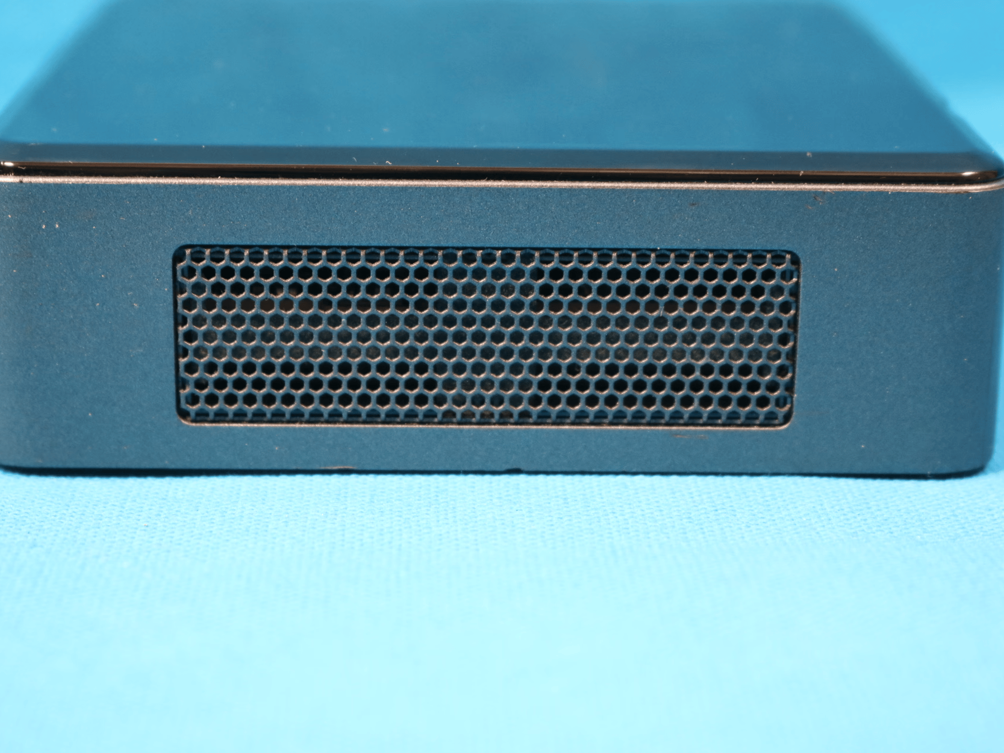 Intel NUC 8th Gen i5-8259U 2.30ghz Quad Core 16GB RAM 128GB SSD Mini PC Wifi/BT