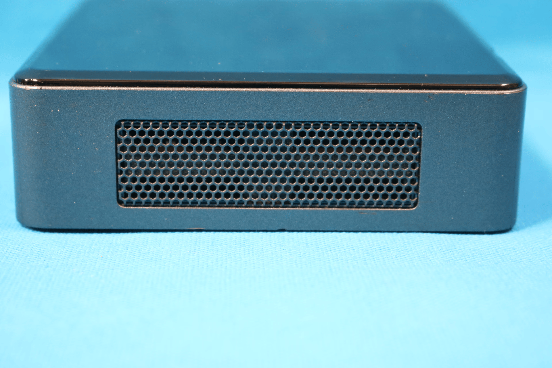 Intel NUC 8th Gen i5-8259U 2.30ghz Quad Core 16GB RAM 128GB SSD Mini PC Wifi/BT