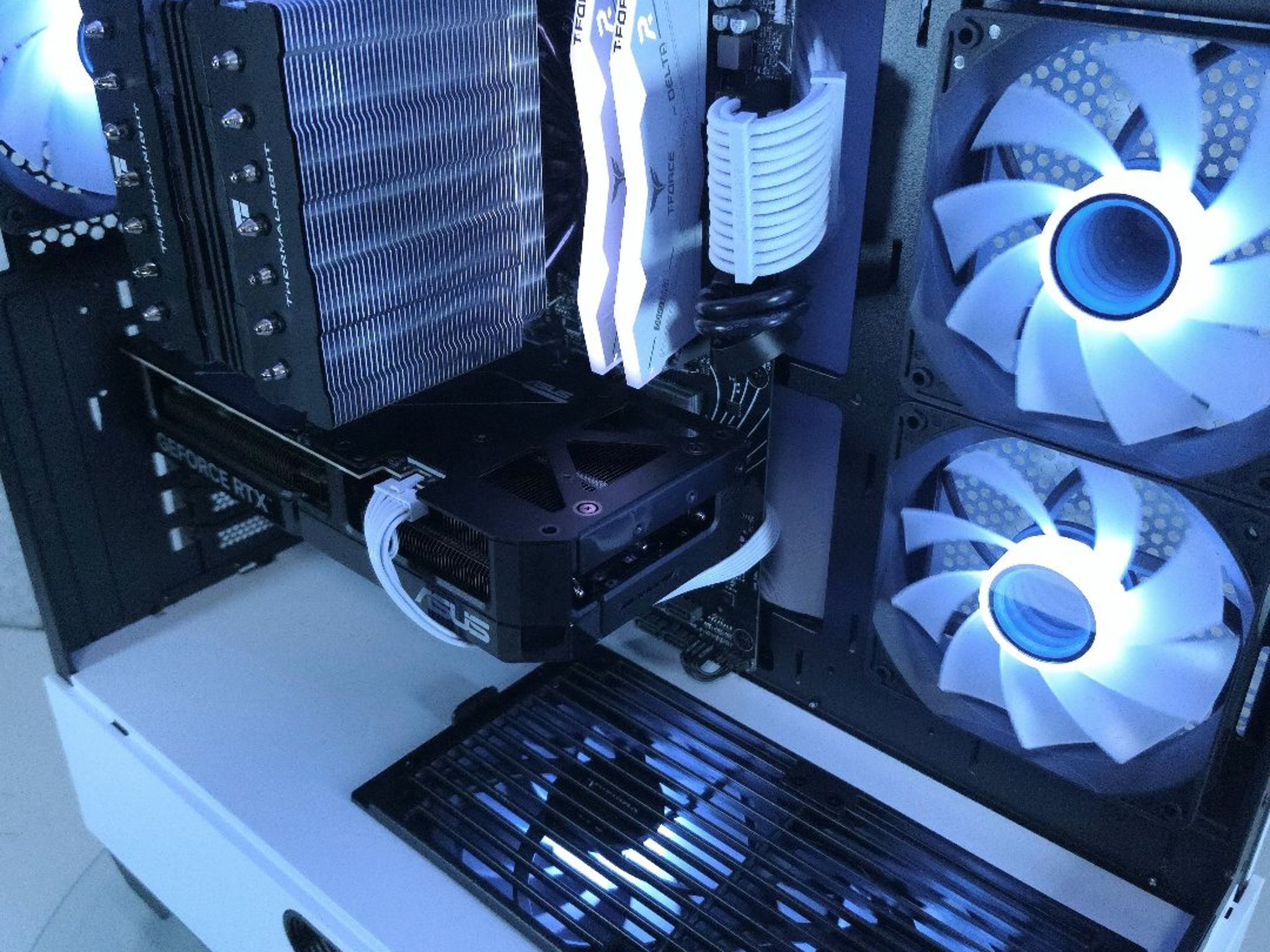 🤍 RTX 5070 | Ryzen 5 9600X | 1440p Gaming Computer