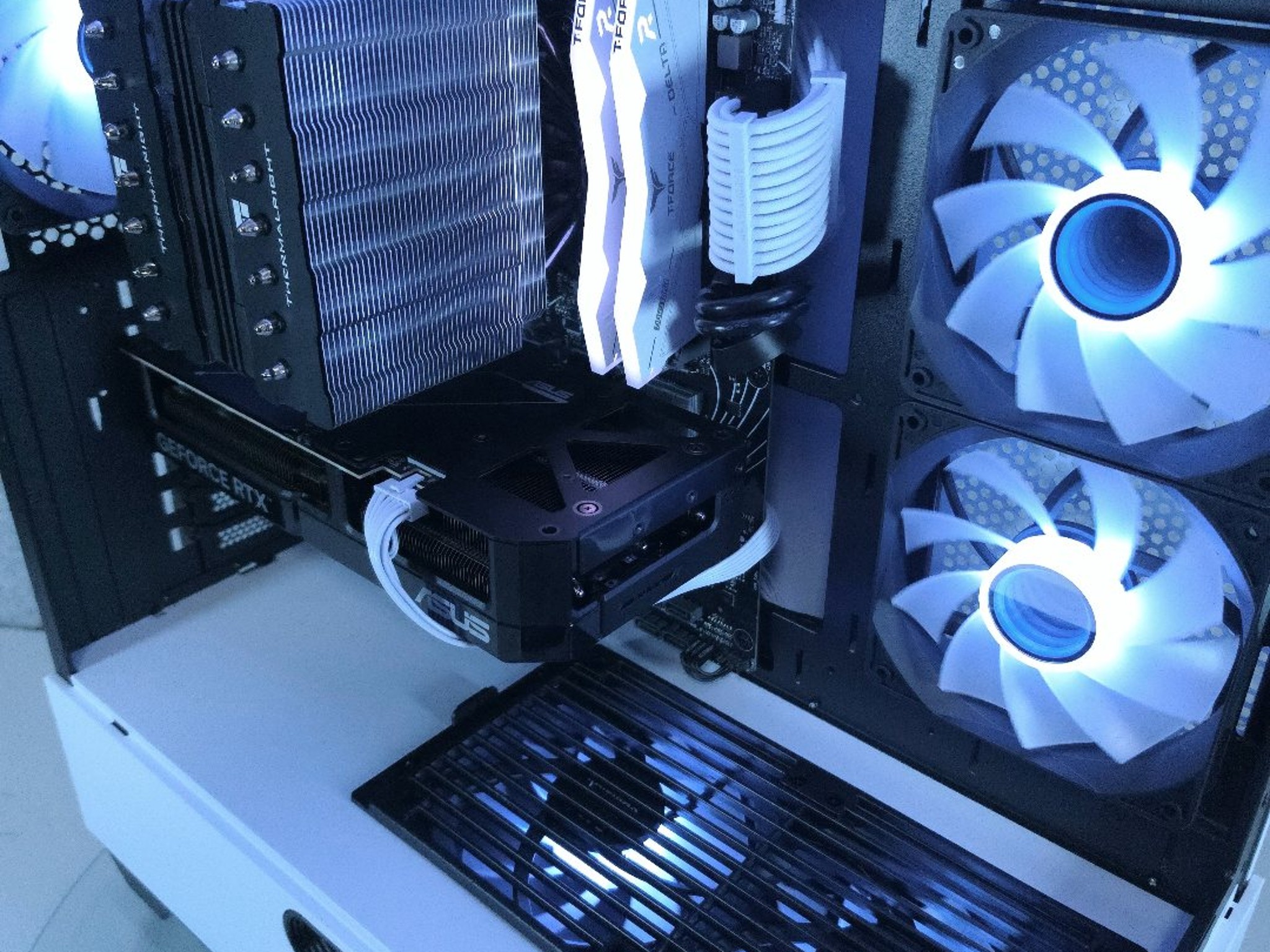 🤍 RTX 5070 | Ryzen 5 9600X | 1440p Gaming Computer