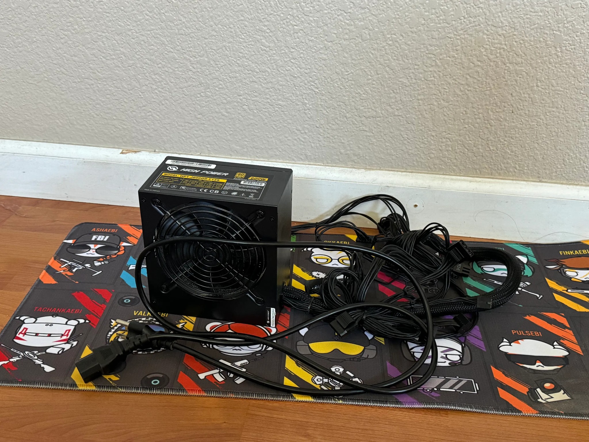 ATX PSU, High Power, 80 Plus Gold Rated, 600 Watt Used Non-Modular Power Supply