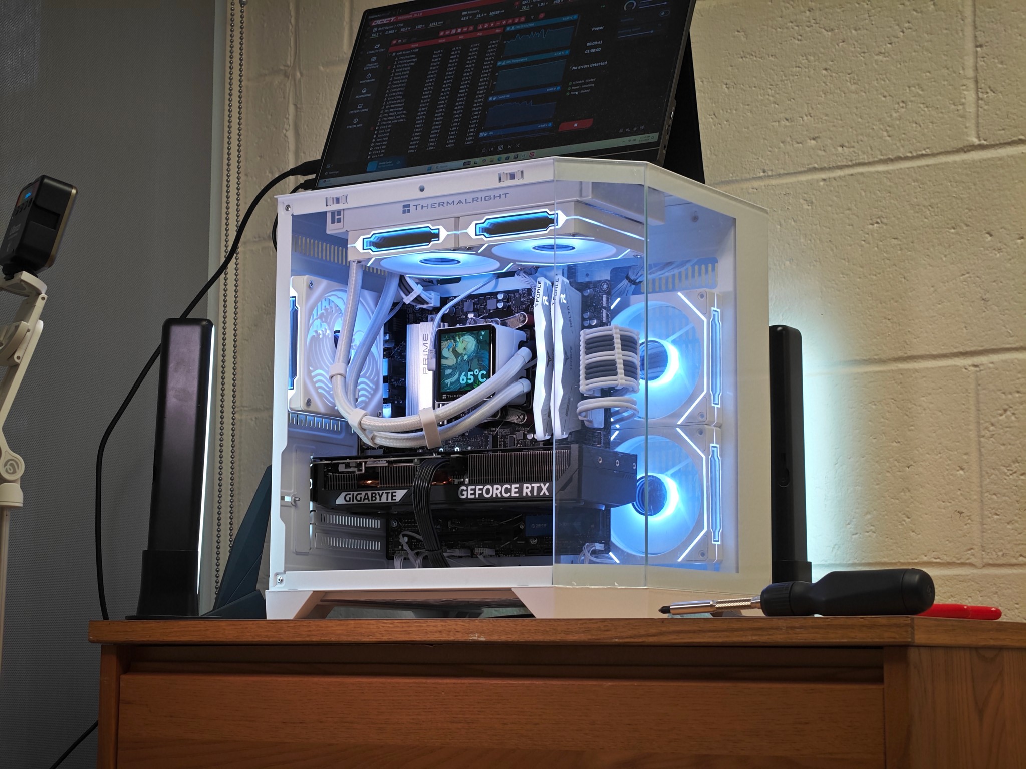 1440P / 4K Gaming PC | 2.88" Customizable LCD, RTX 5070 12GB, Ryzen 7 7700, 32GB DDR5, 1TB NVMe