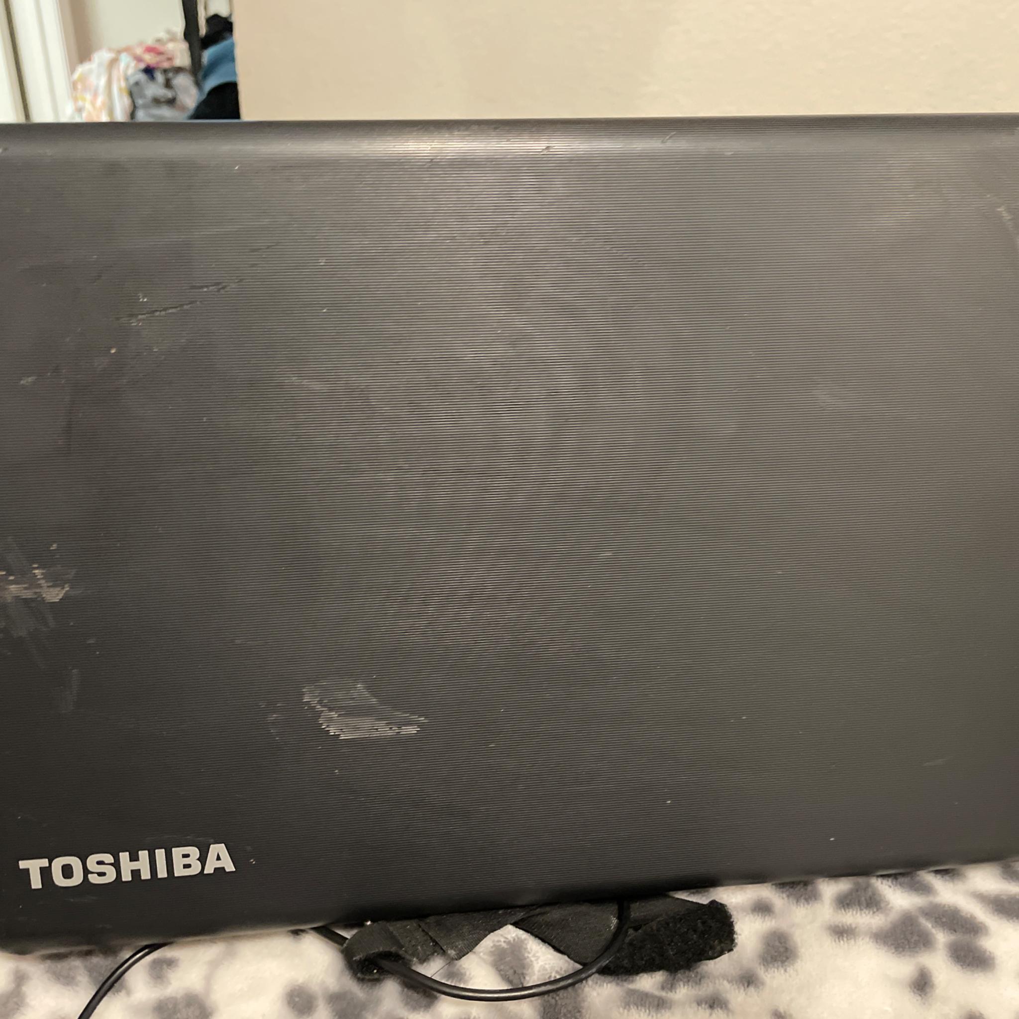 Toshiba satellite c55t-a5123 laptop